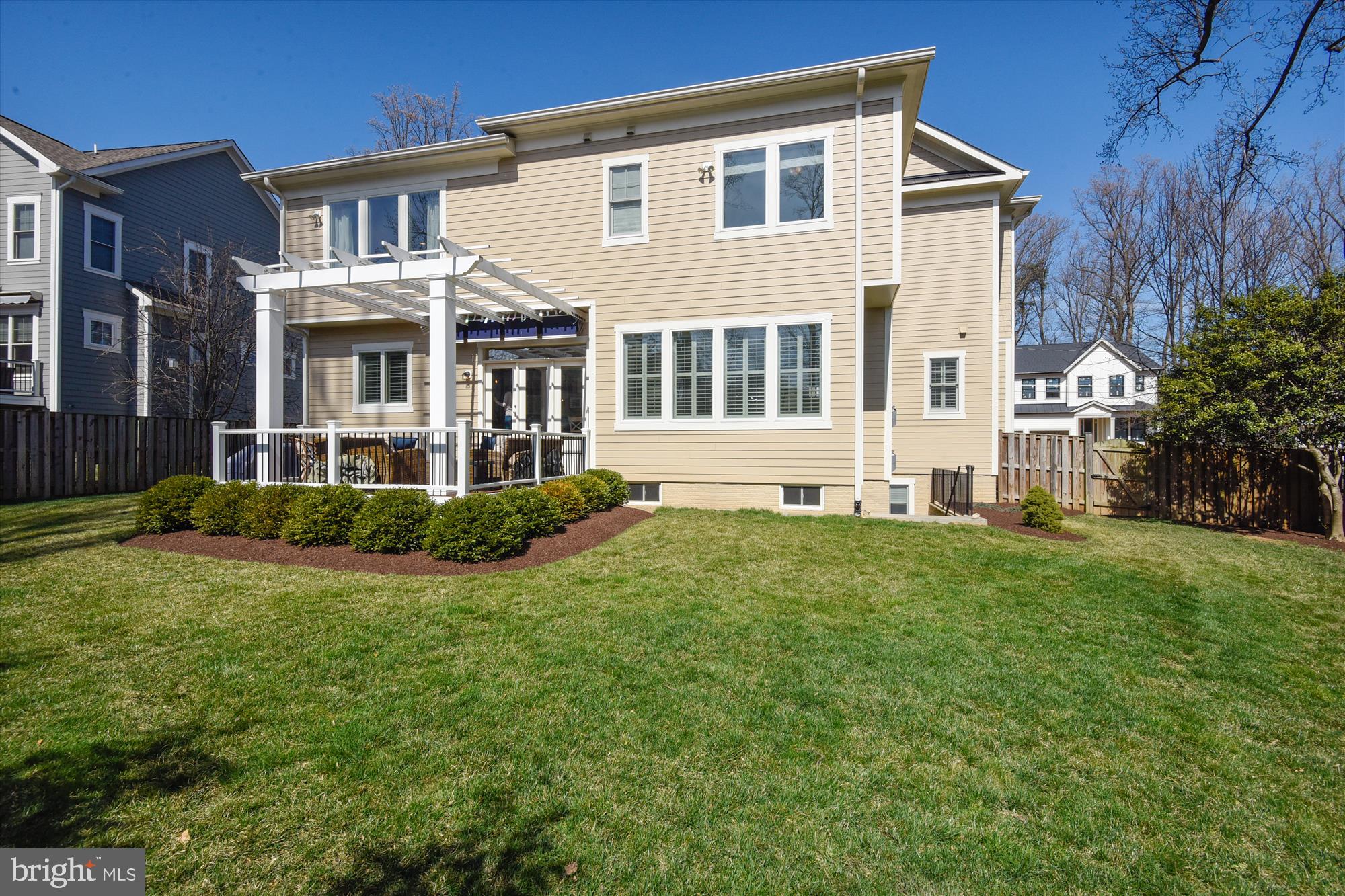 WEST VIENNA WOODS - Residential