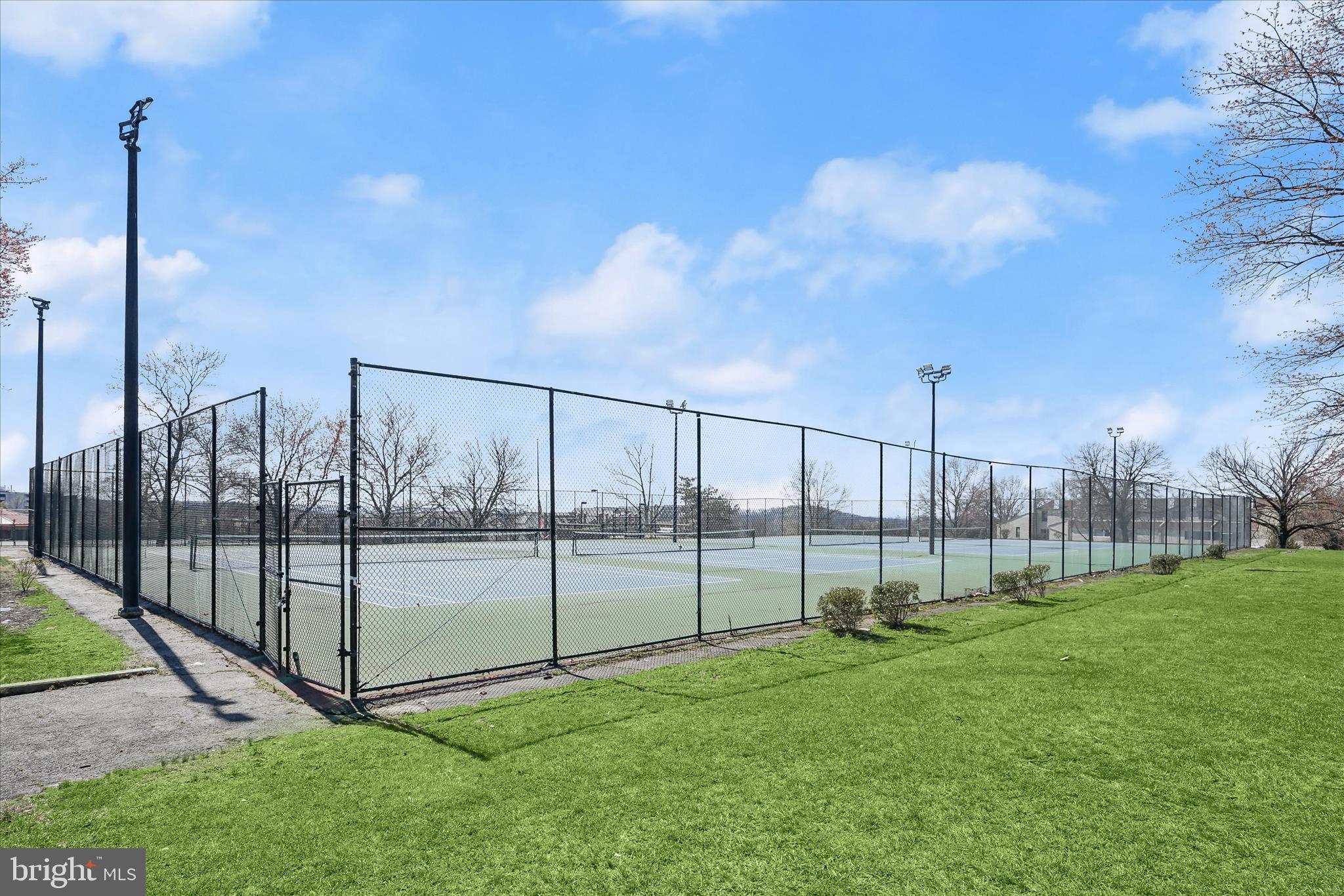 BROOKLAND - Residential