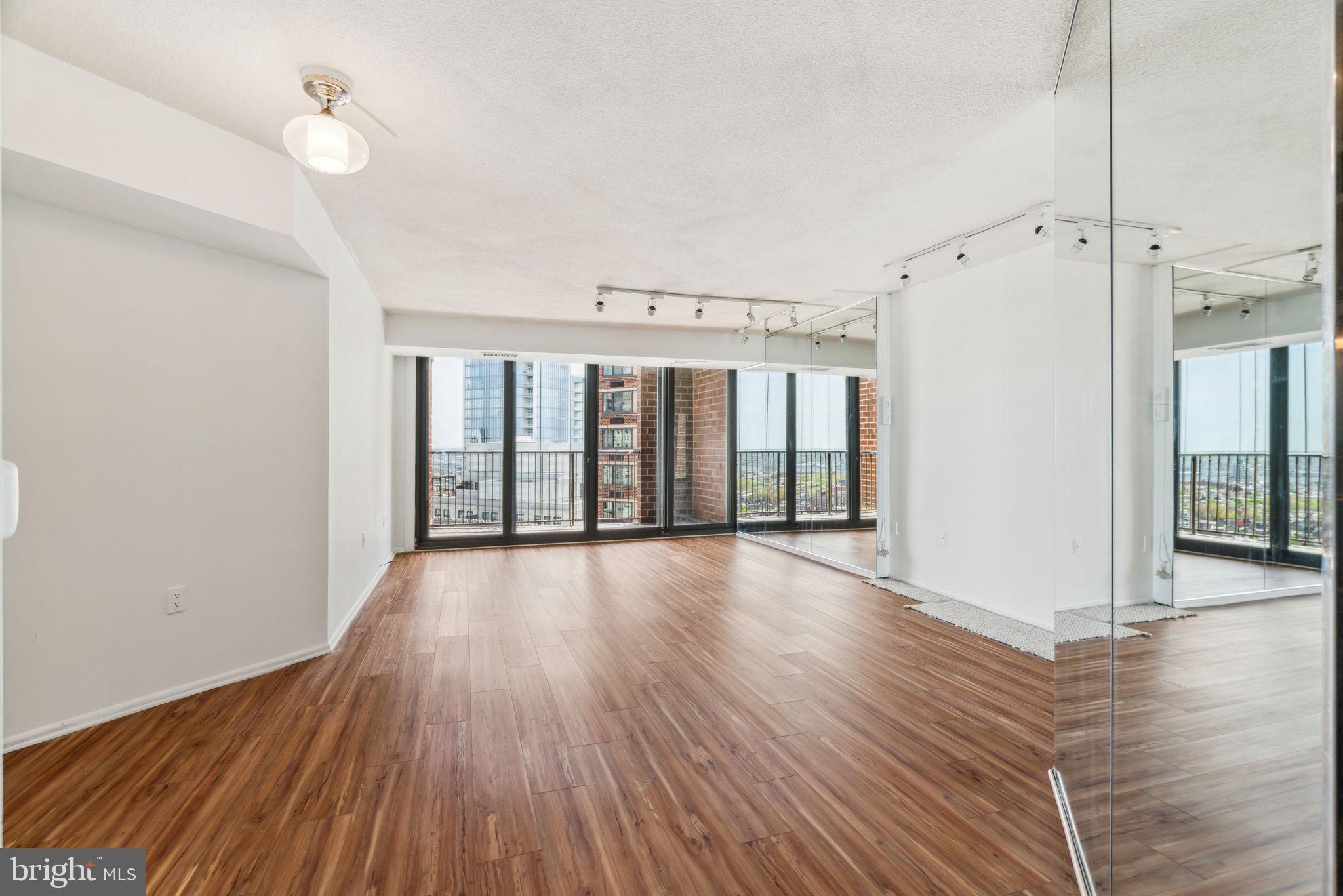 AVENUE OF THE ARTS - Residential