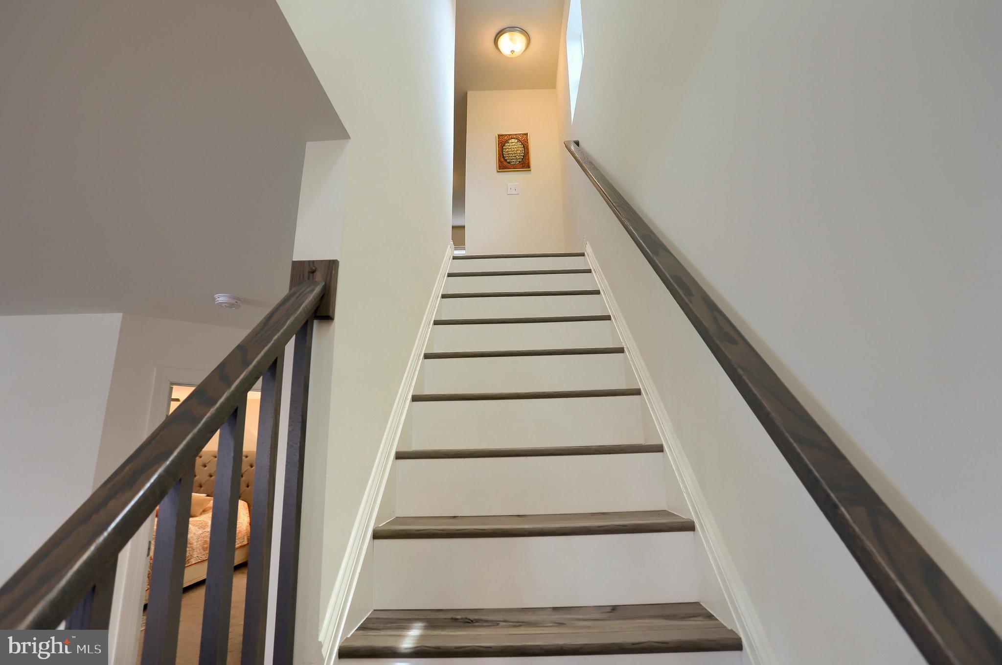 WINDY HEIGHTS, THE NEW - Residential