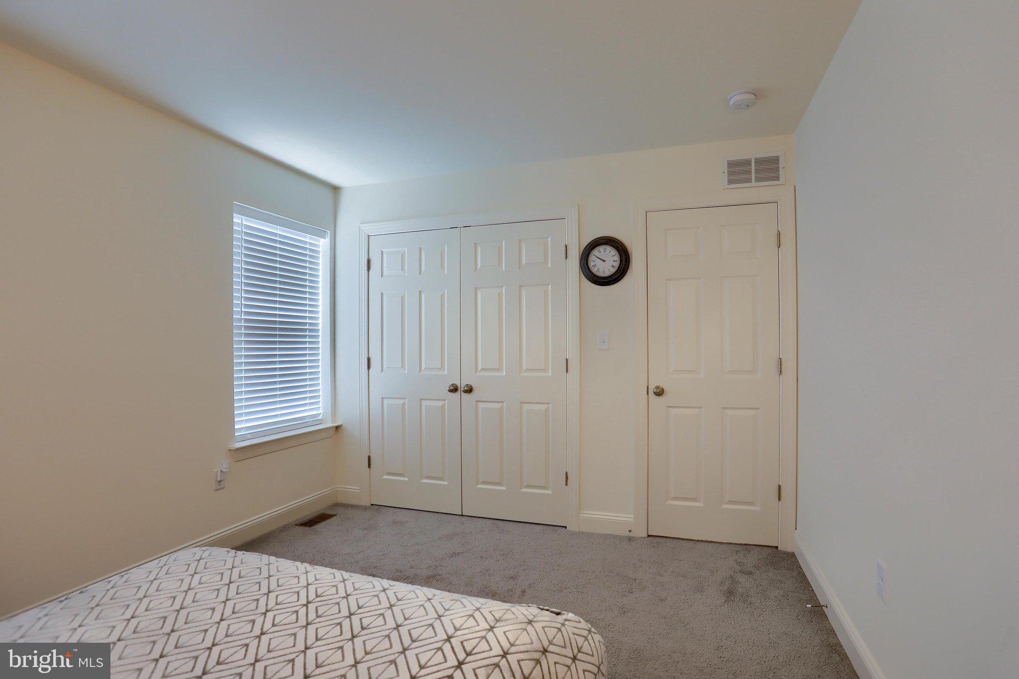 WINDY HEIGHTS, THE NEW - Residential