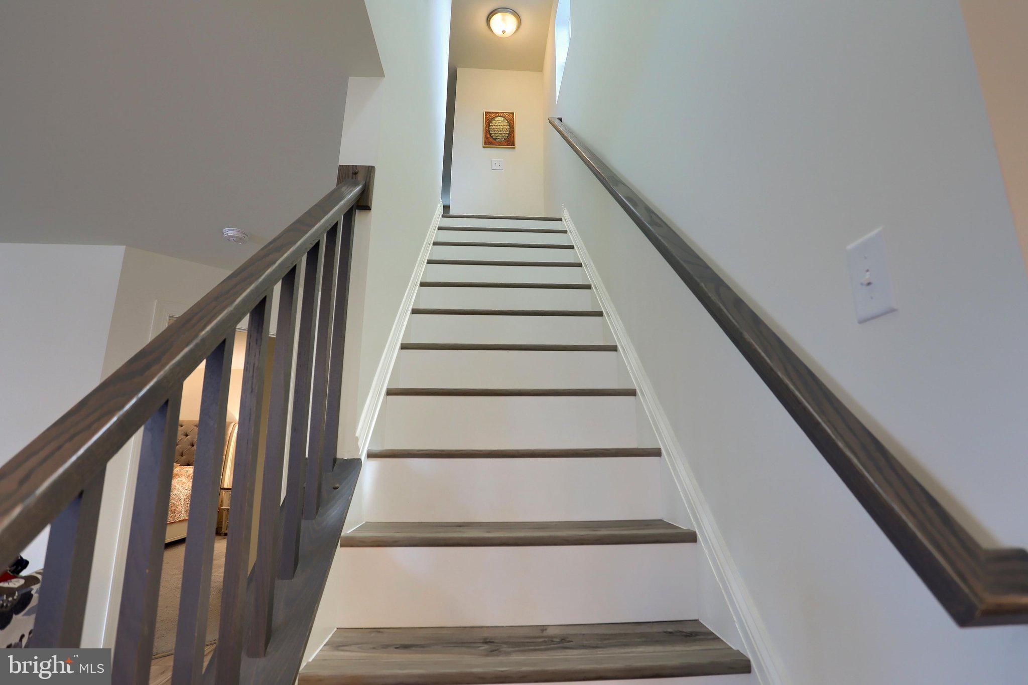 WINDY HEIGHTS, THE NEW - Residential