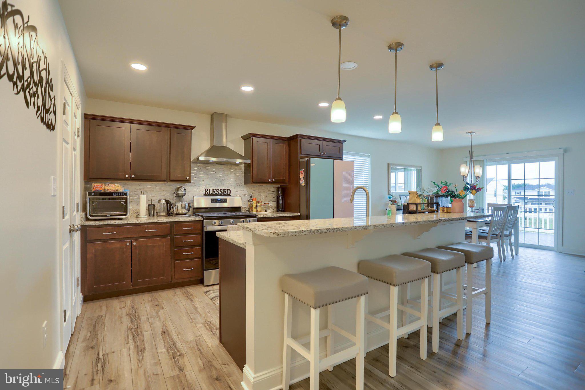 WINDY HEIGHTS, THE NEW - Residential