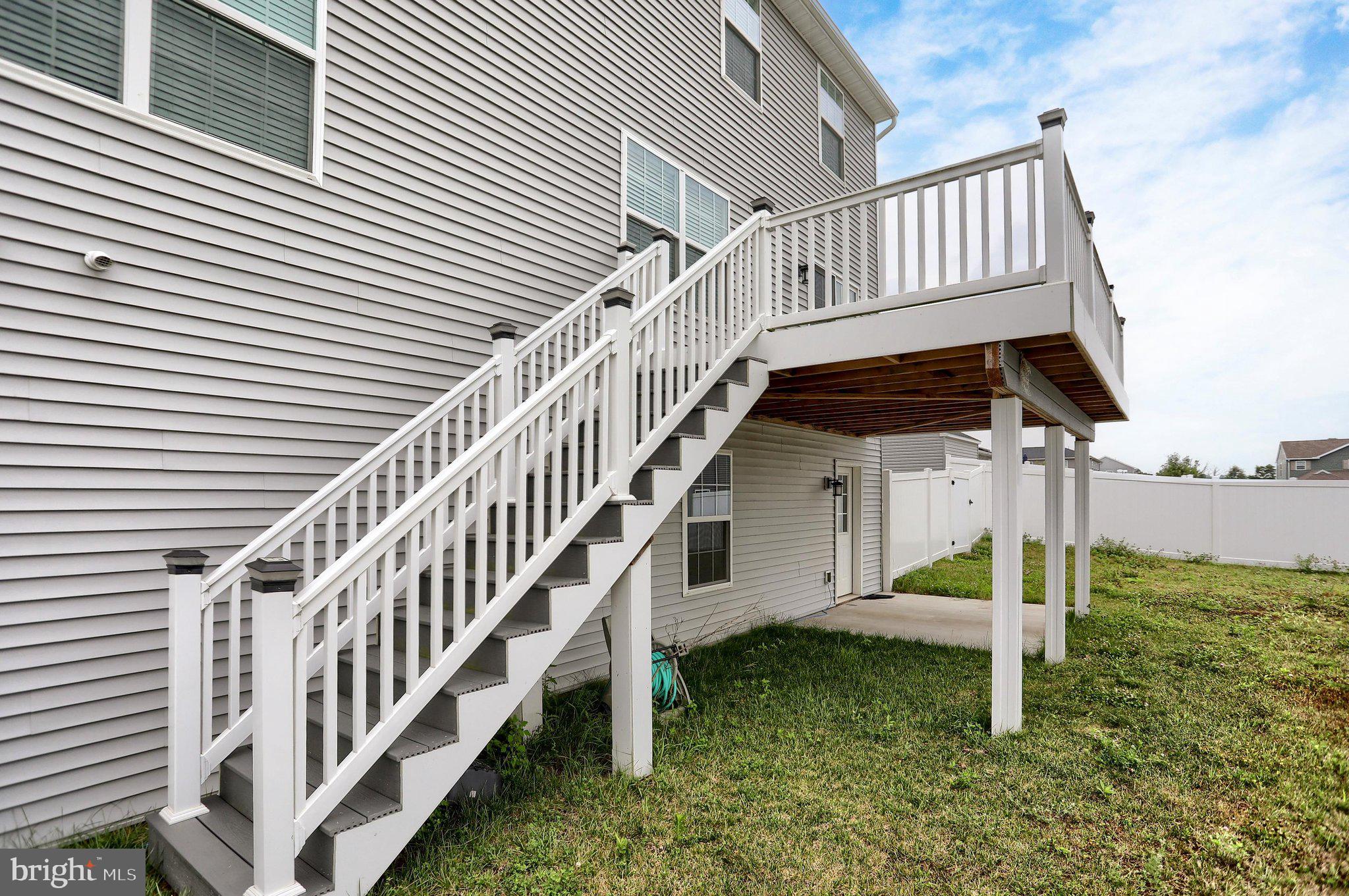 WINDY HEIGHTS, THE NEW - Residential
