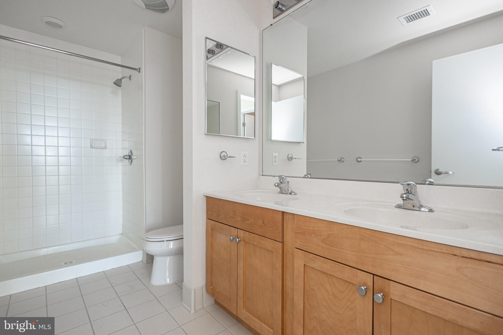 DOCKSIDE CONDOMINIUM - Residential