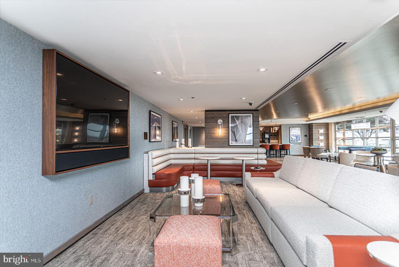 DOCKSIDE CONDOMINIUM - Residential