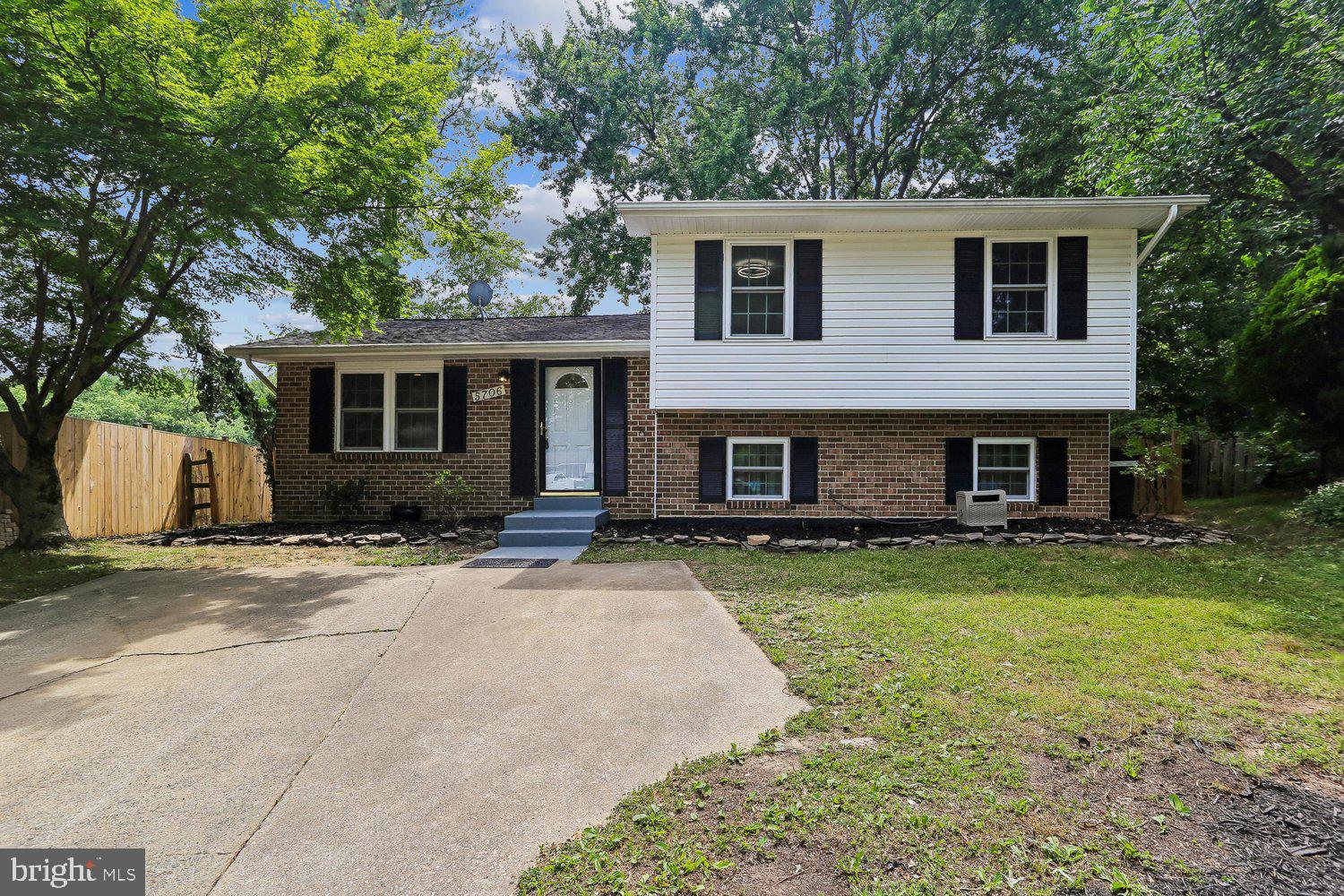 Beautifully renovated property in sought-after Burke, Virginia! This spacious home features 3 bedrooms with potential for a 4th bedroom, a large rec room, and 3 full bathrooms. Enjoy a comfortable and functional floor plan with fresh paint, updated flooring throughout most areas, and newly completed landscaping that adds great curb appeal. Located near highly rated schools and everyday conveniences, this home offers excellent value and is priced to sell quickly. Don’t miss this opportunity!