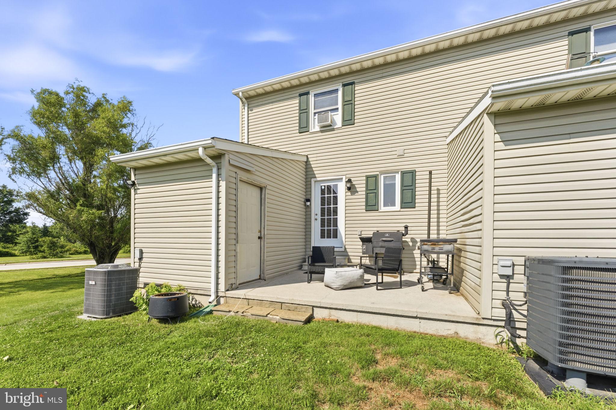 COLONIAL RIDGE - Residential
