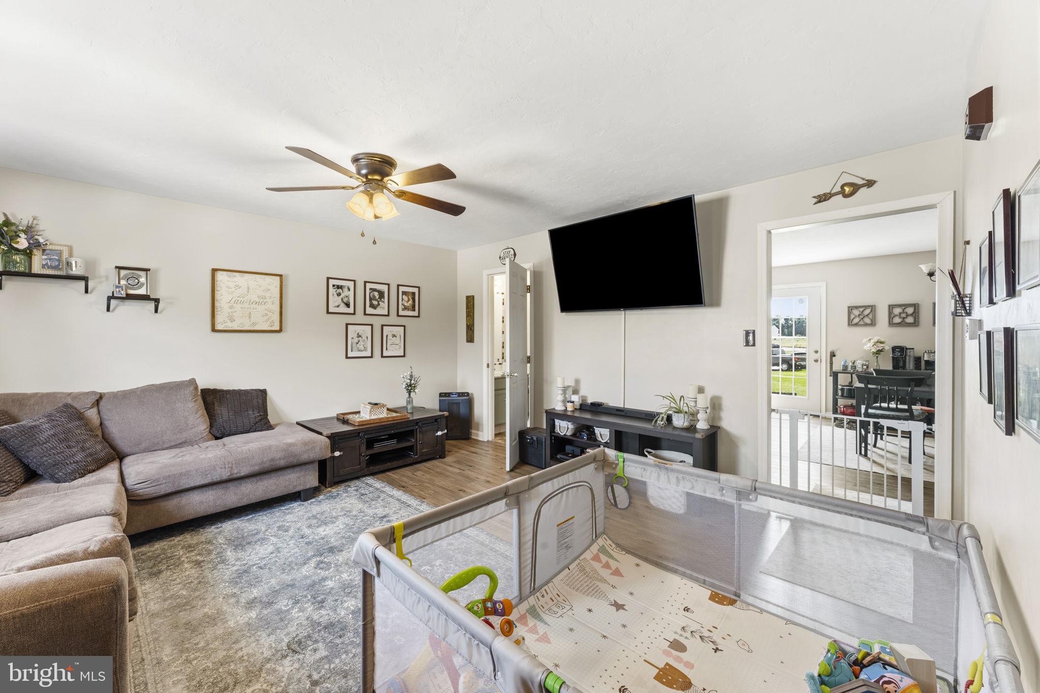 COLONIAL RIDGE - Residential