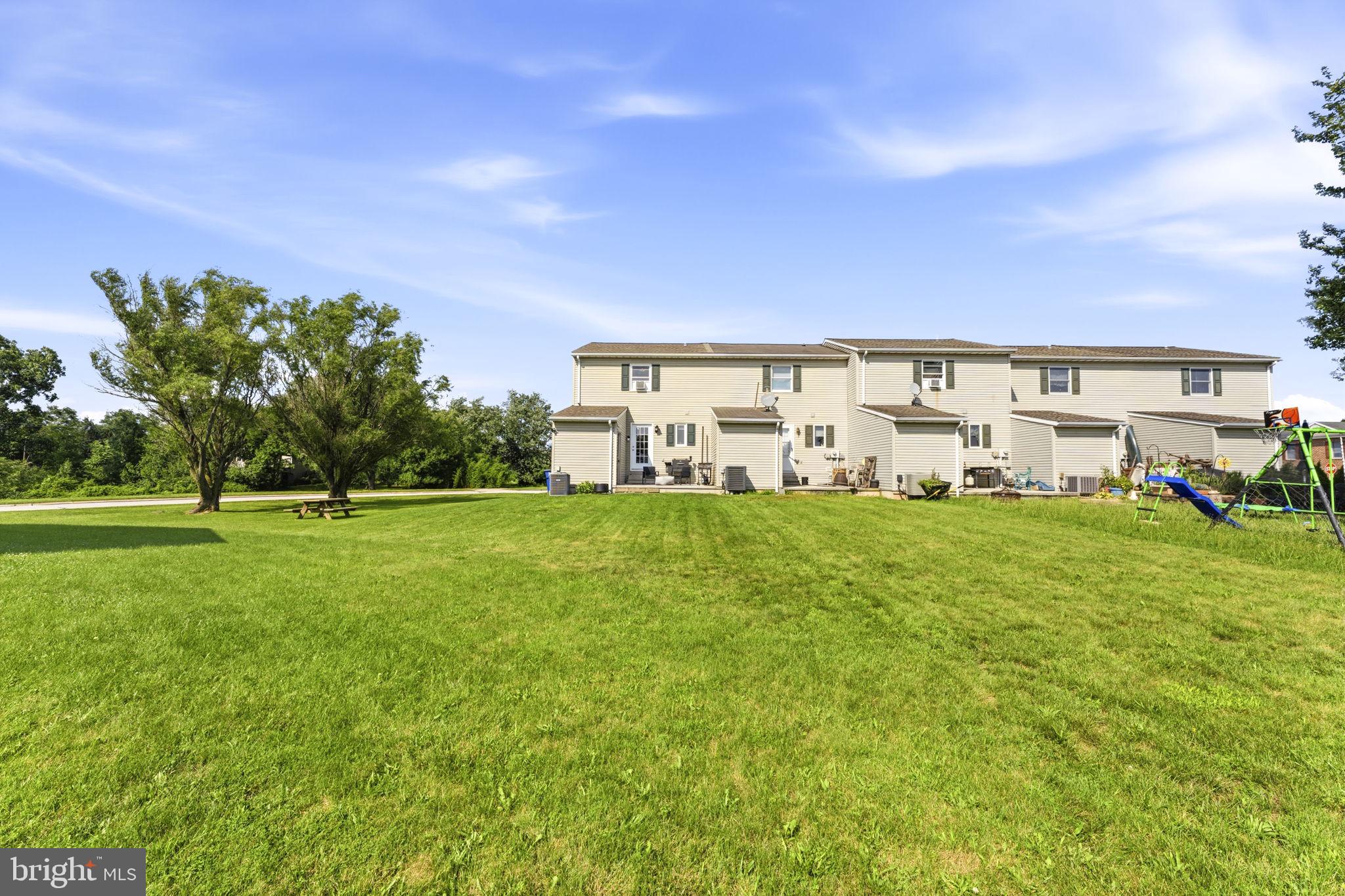 COLONIAL RIDGE - Residential