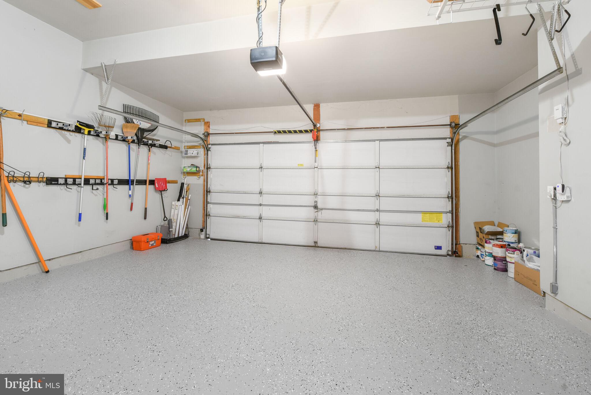 GREAT FALLS CHASE - Residential Lease