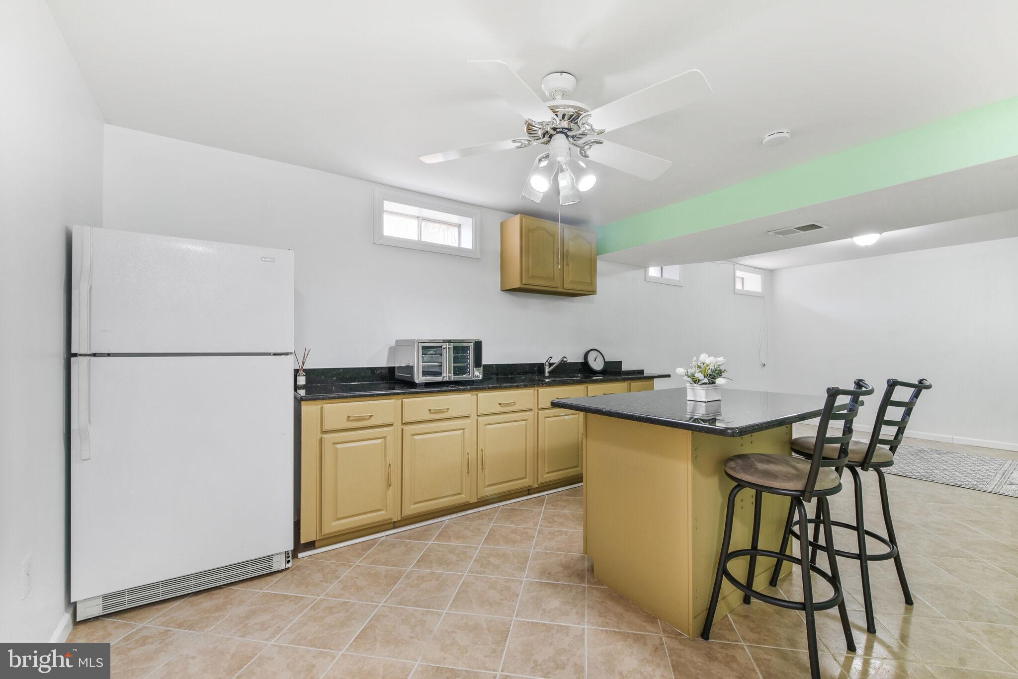 GREAT FALLS CHASE - Residential Lease