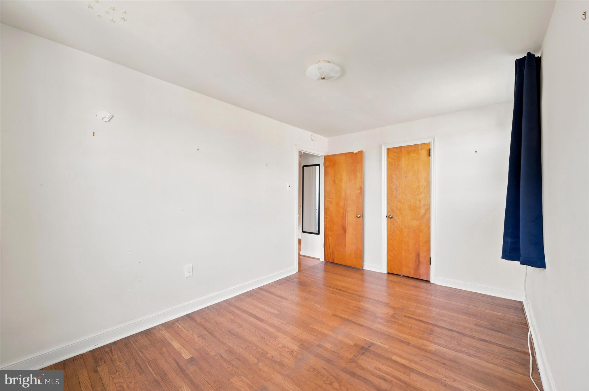 ROXBOROUGH - Residential