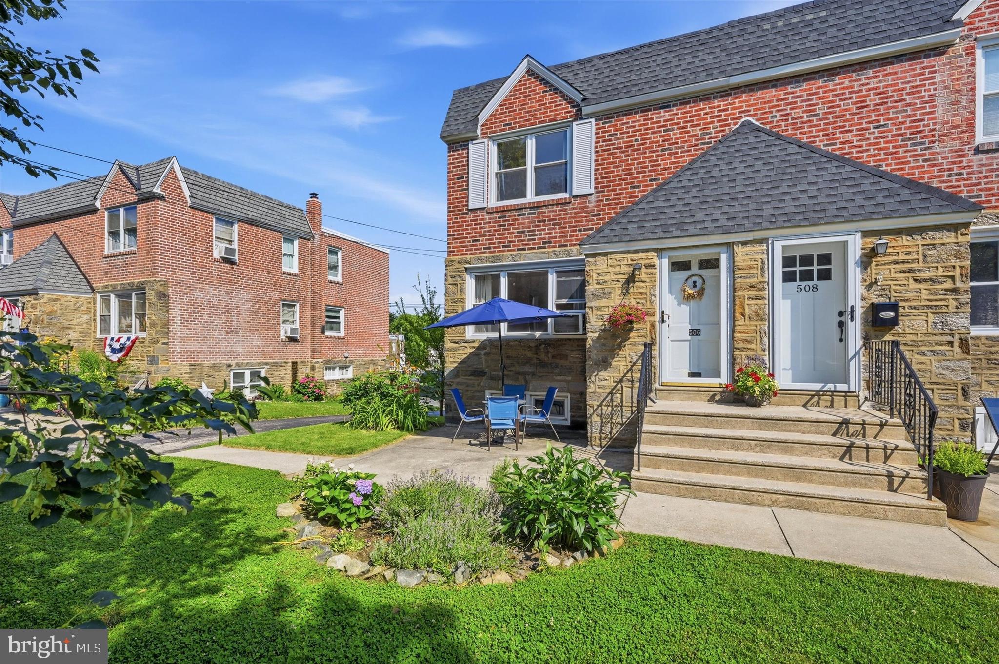 ROXBOROUGH - Residential