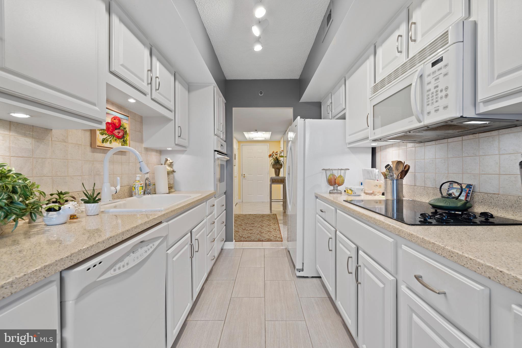 THE WISCONSIN - Residential