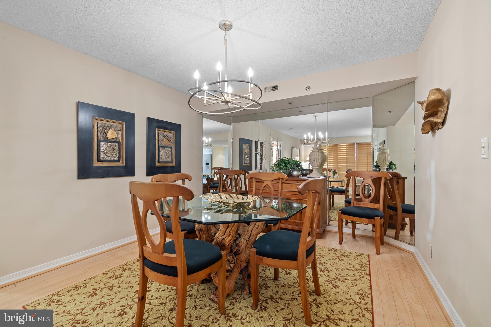 THE WISCONSIN - Residential
