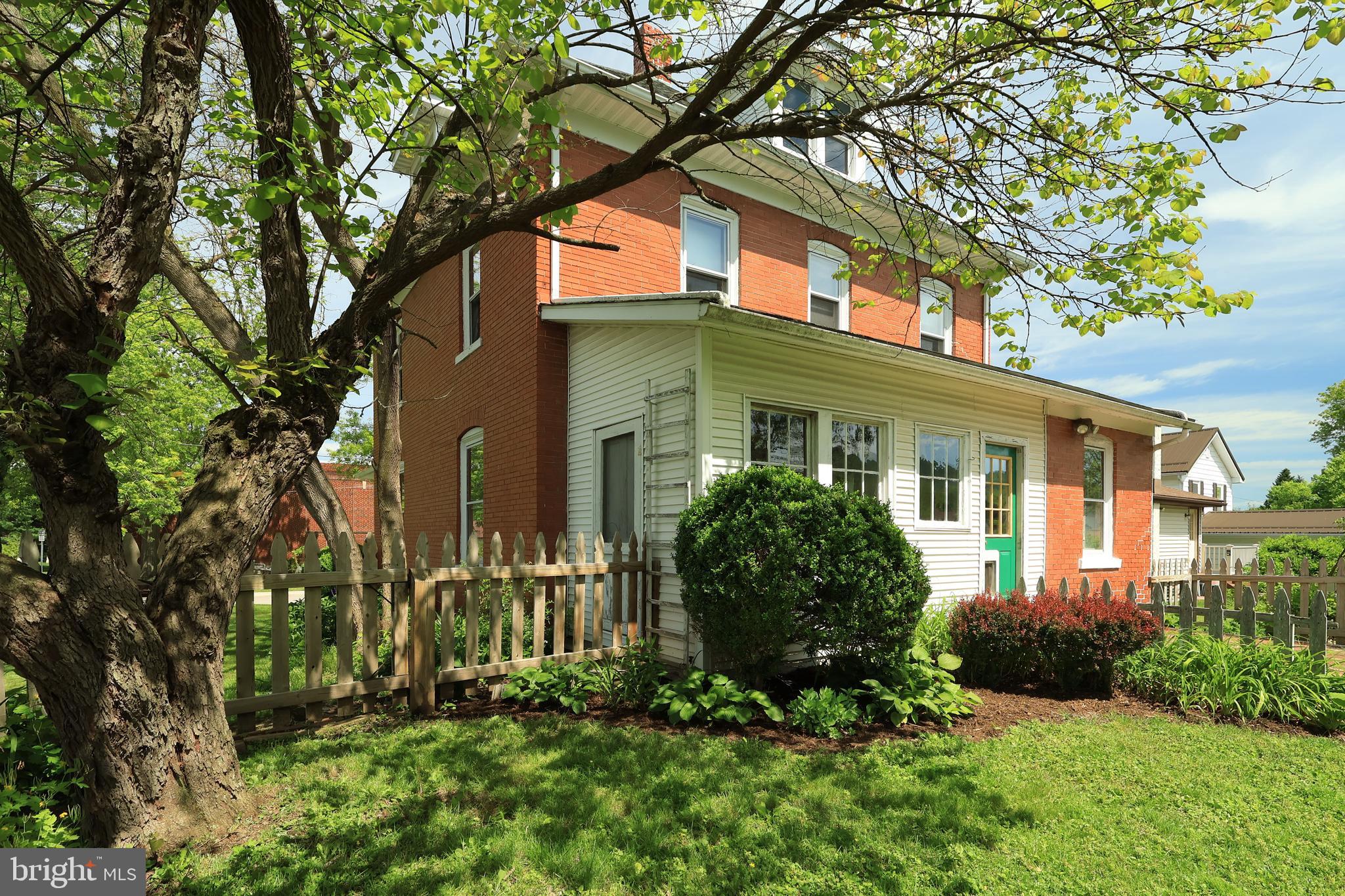 HOWARD - Residential