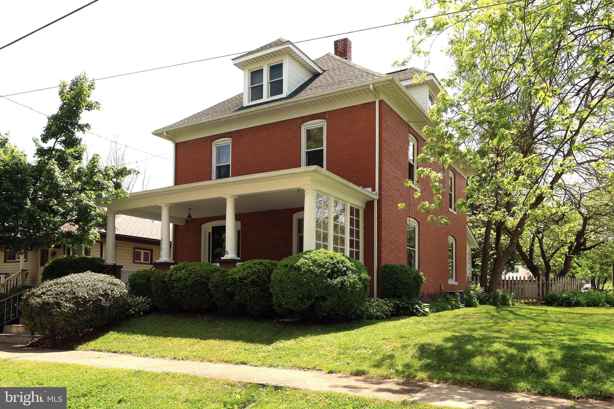 HOWARD - Residential