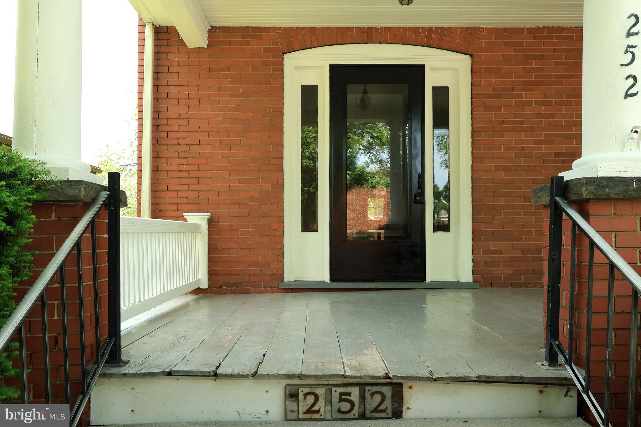 HOWARD - Residential
