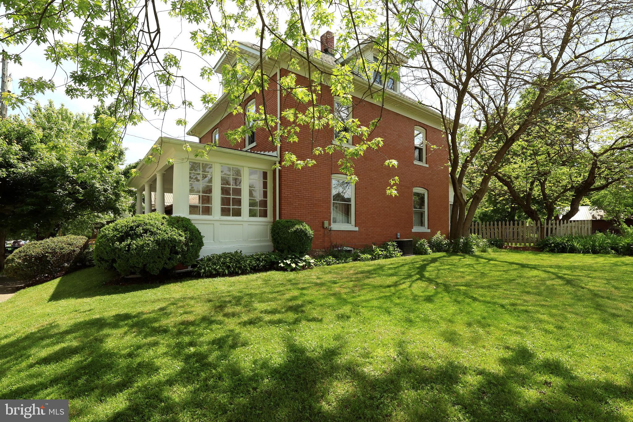 HOWARD - Residential