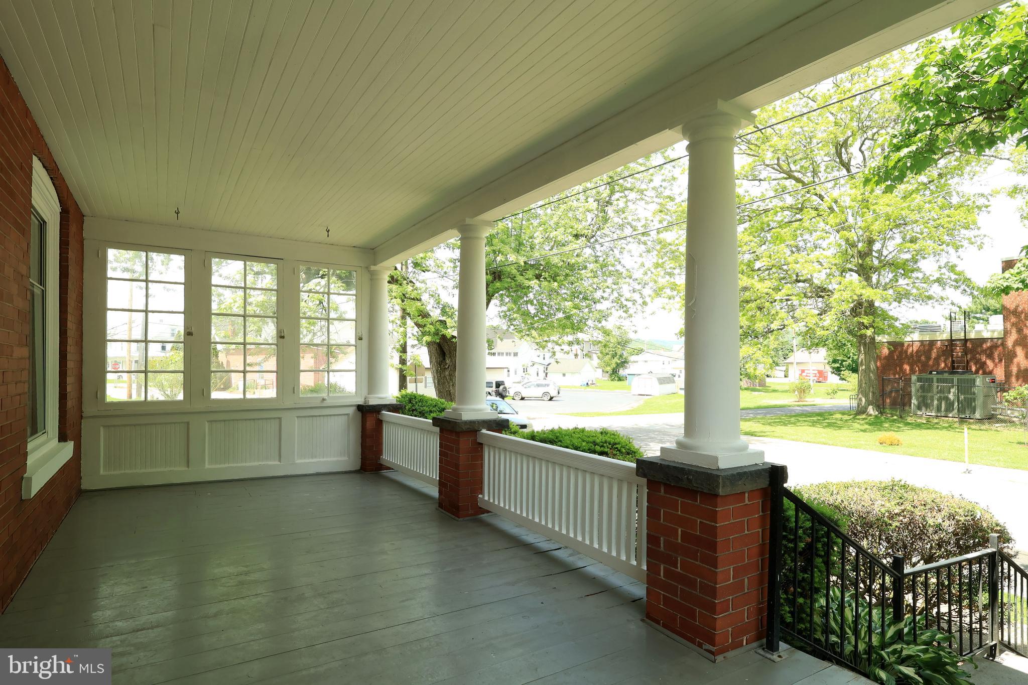 HOWARD - Residential