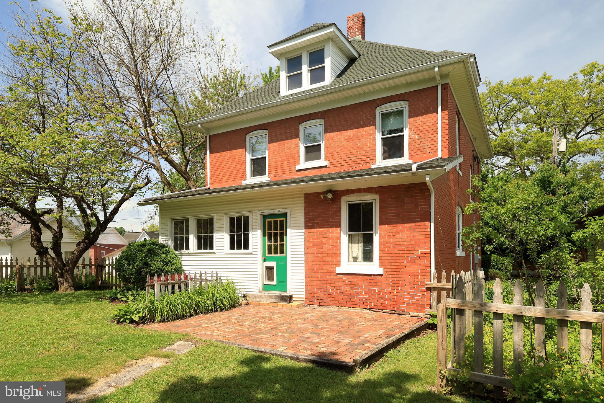 HOWARD - Residential