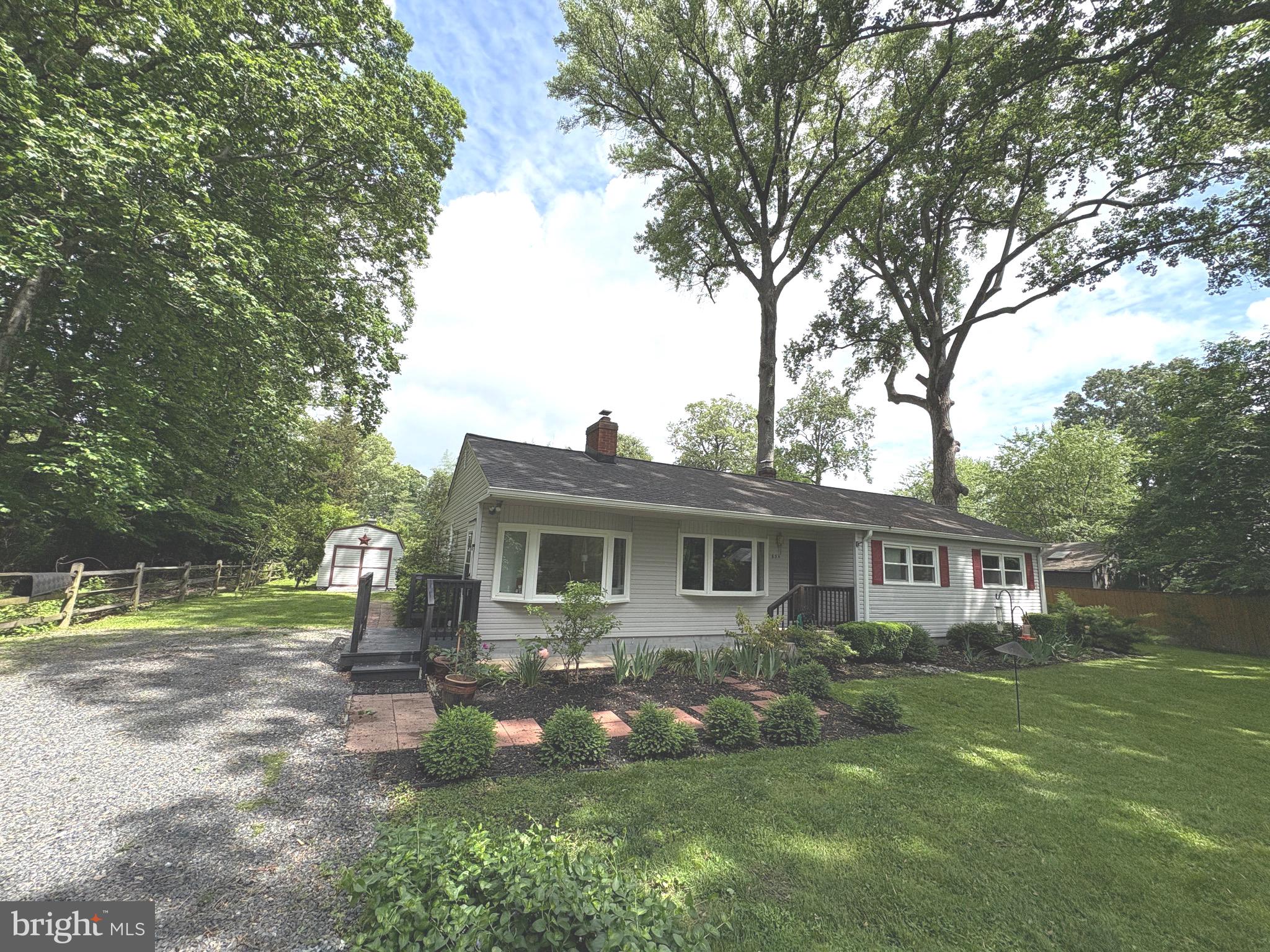 SHADY OAKS MANOR - Residential