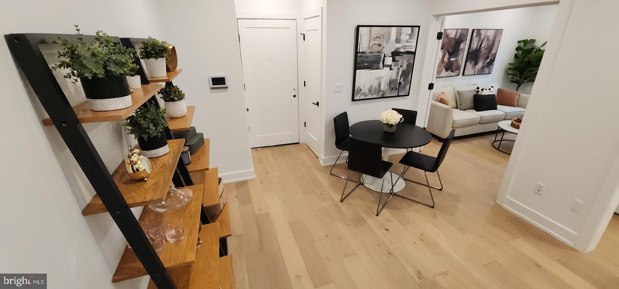 CHESTNUT HILL - Residential