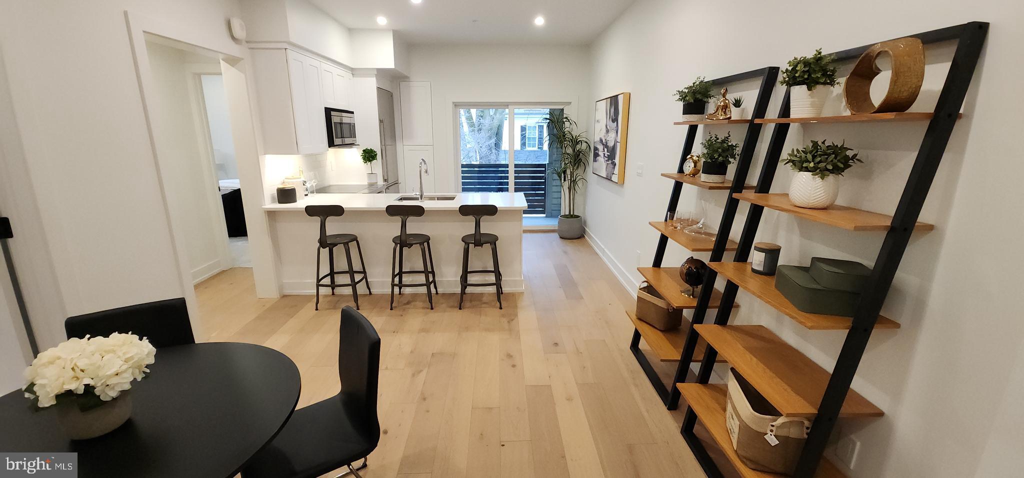 CHESTNUT HILL - Residential