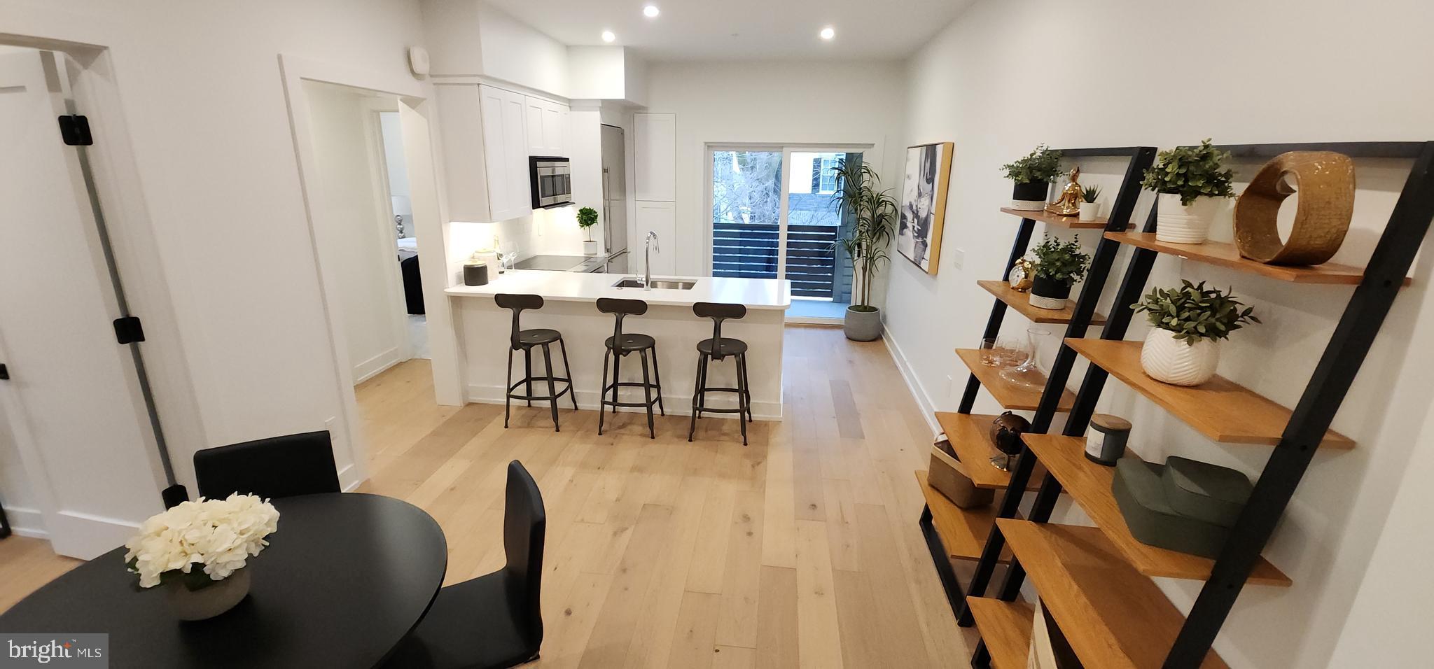 CHESTNUT HILL - Residential