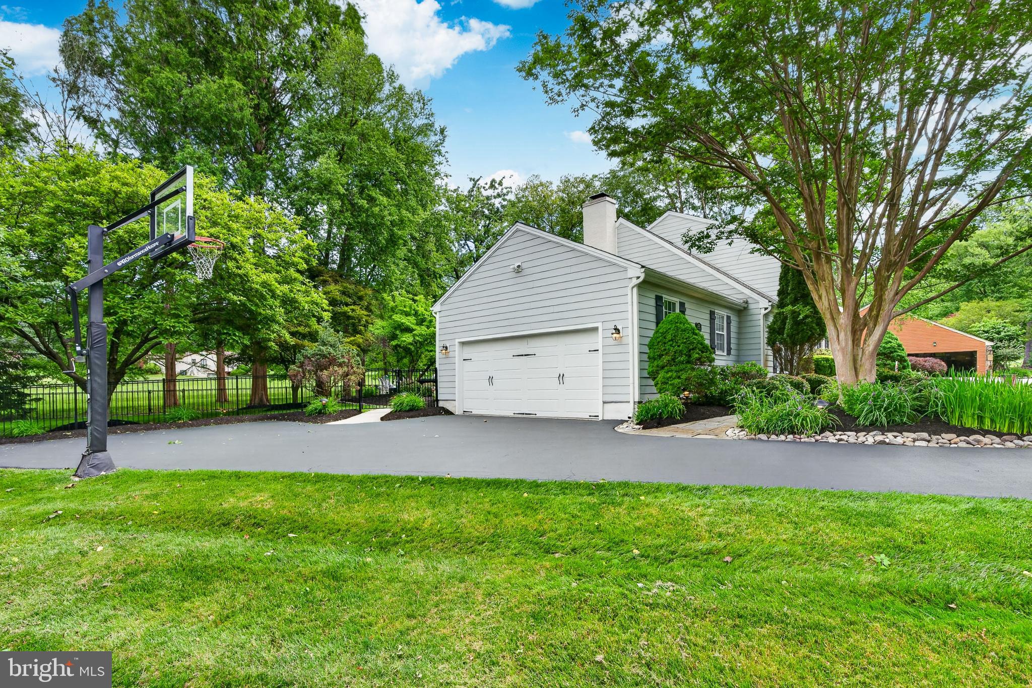 FAIRWAY VILLAGE - Residential