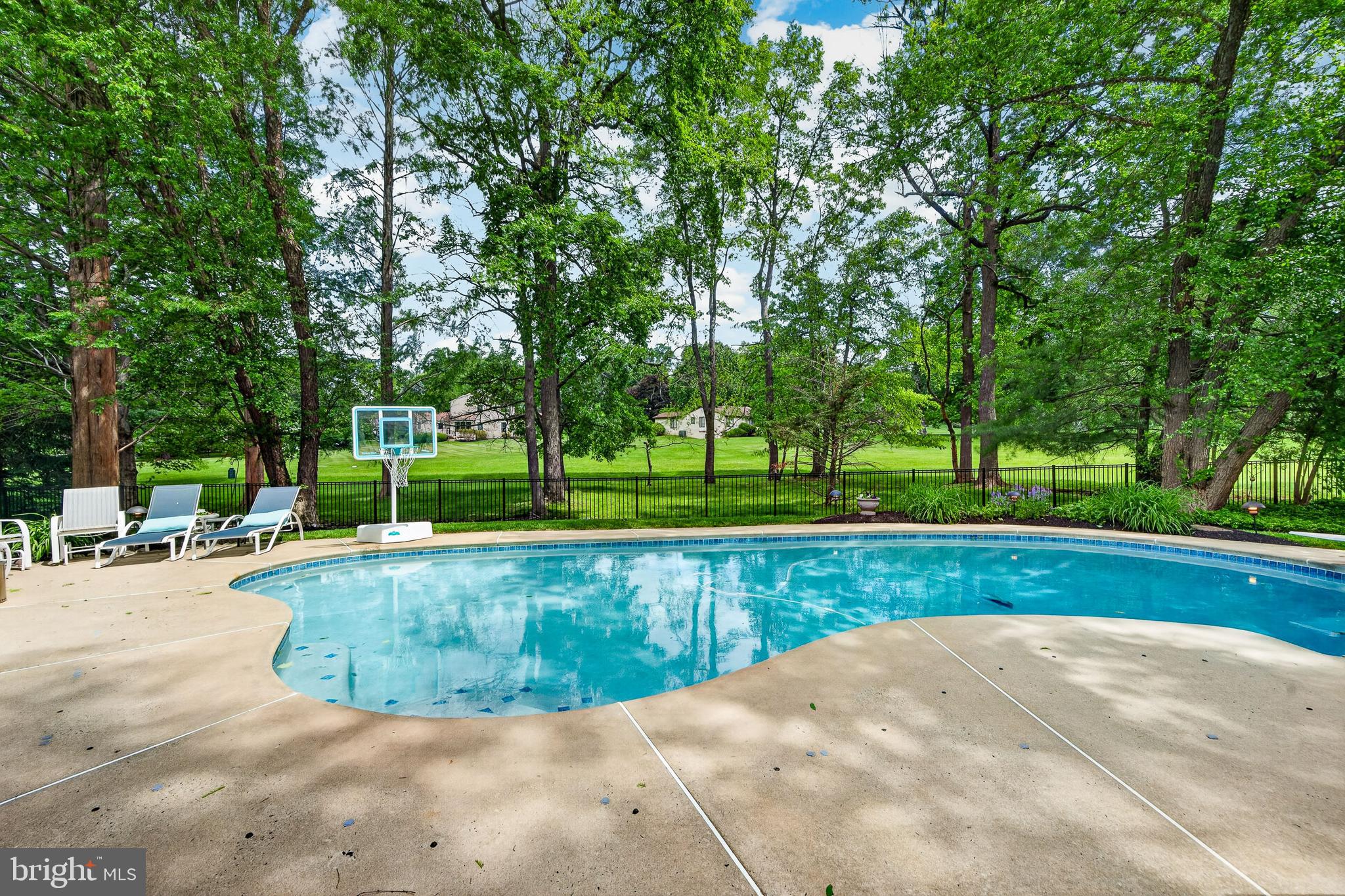FAIRWAY VILLAGE - Residential
