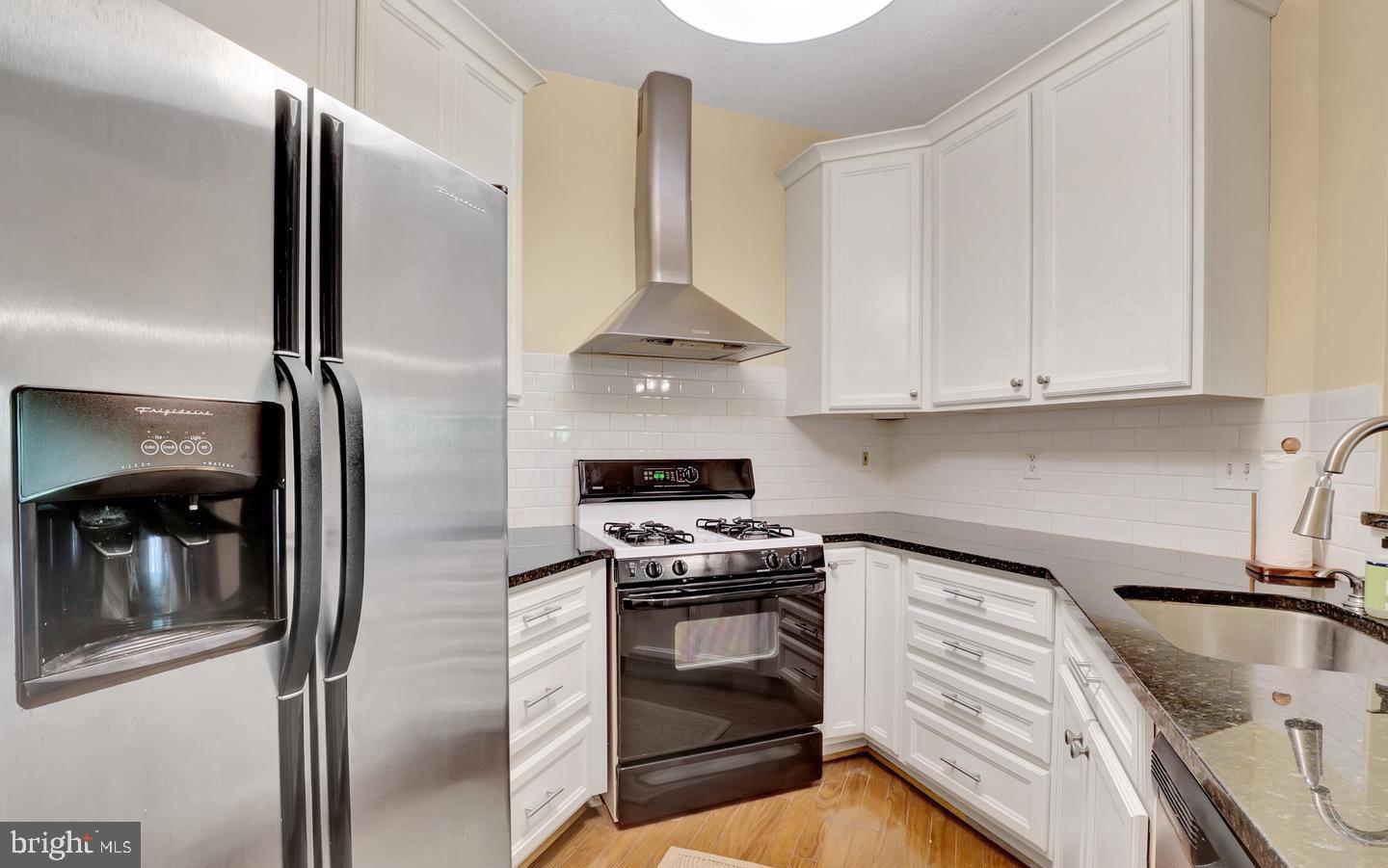 SANDERLING CONDO - Residential Lease
