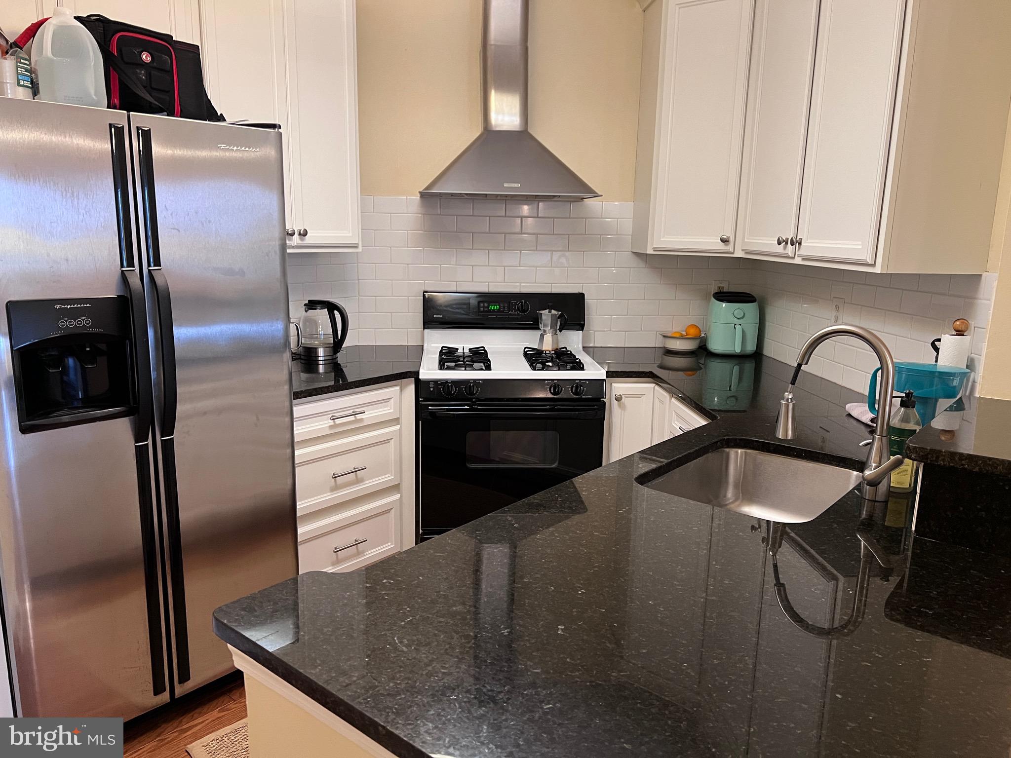 SANDERLING CONDO - Residential Lease