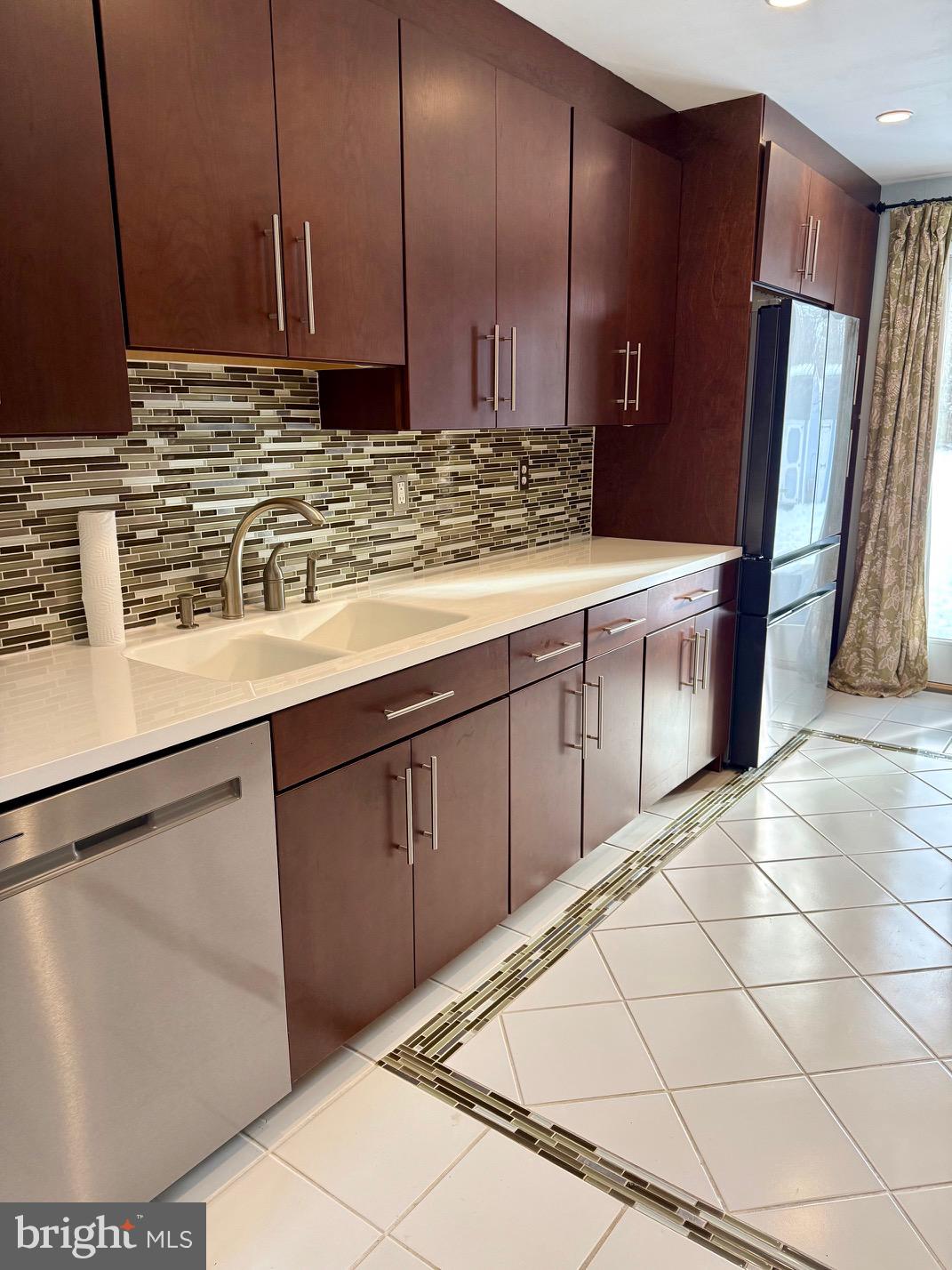 WOODBERRY - Residential Lease