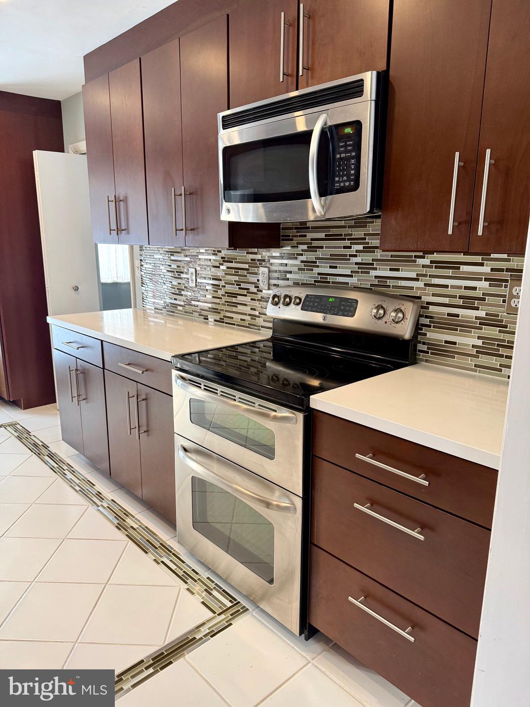 WOODBERRY - Residential Lease
