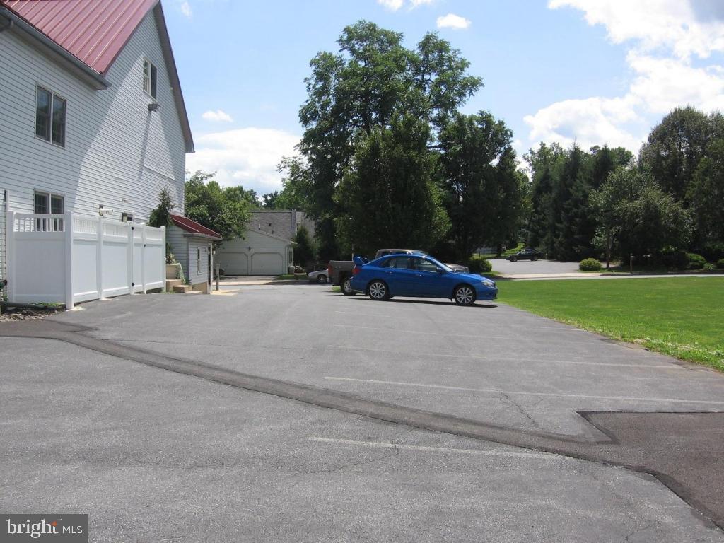 EPHRATA - Commercial Lease