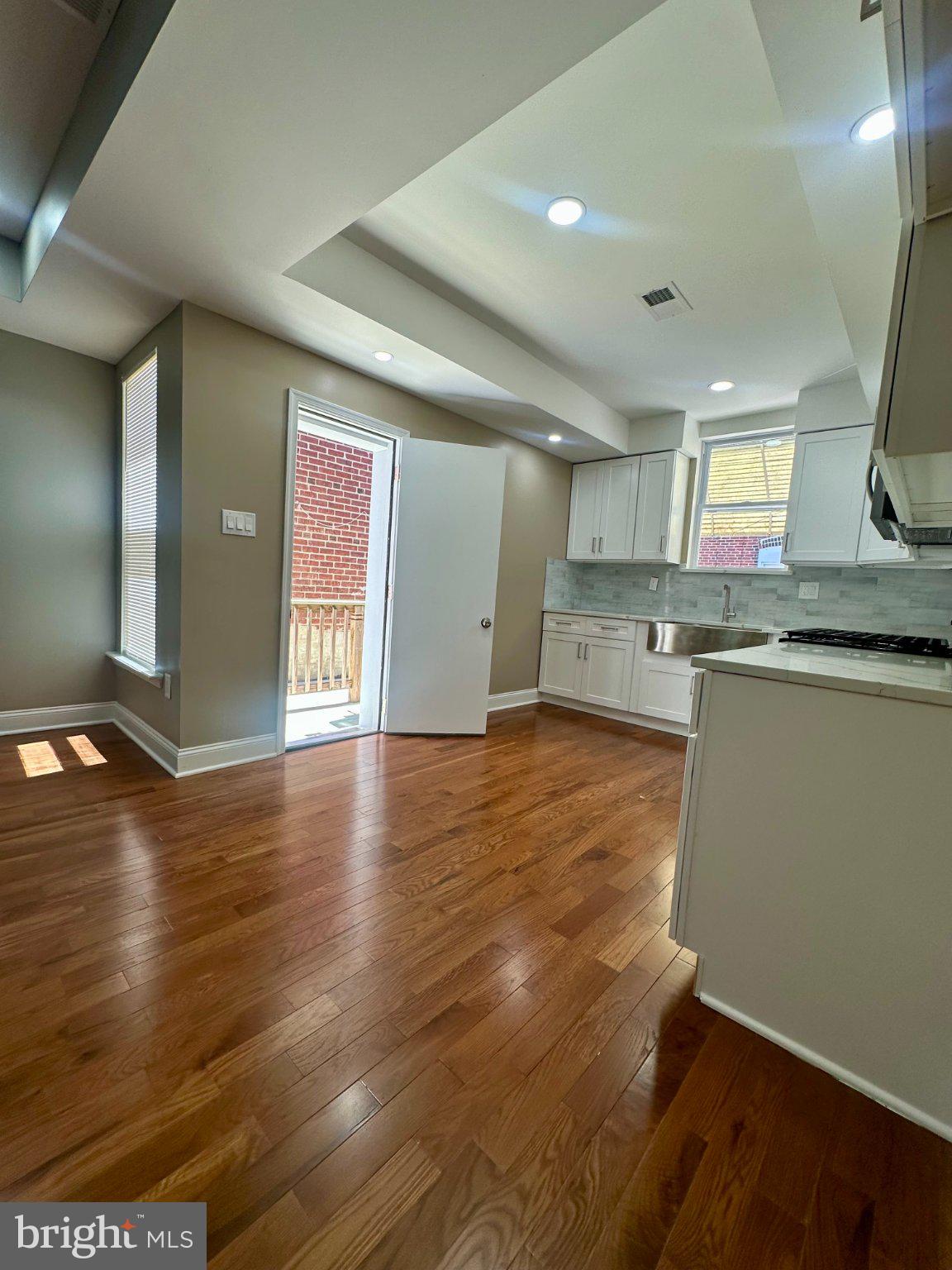 SUMMERDALE - Residential