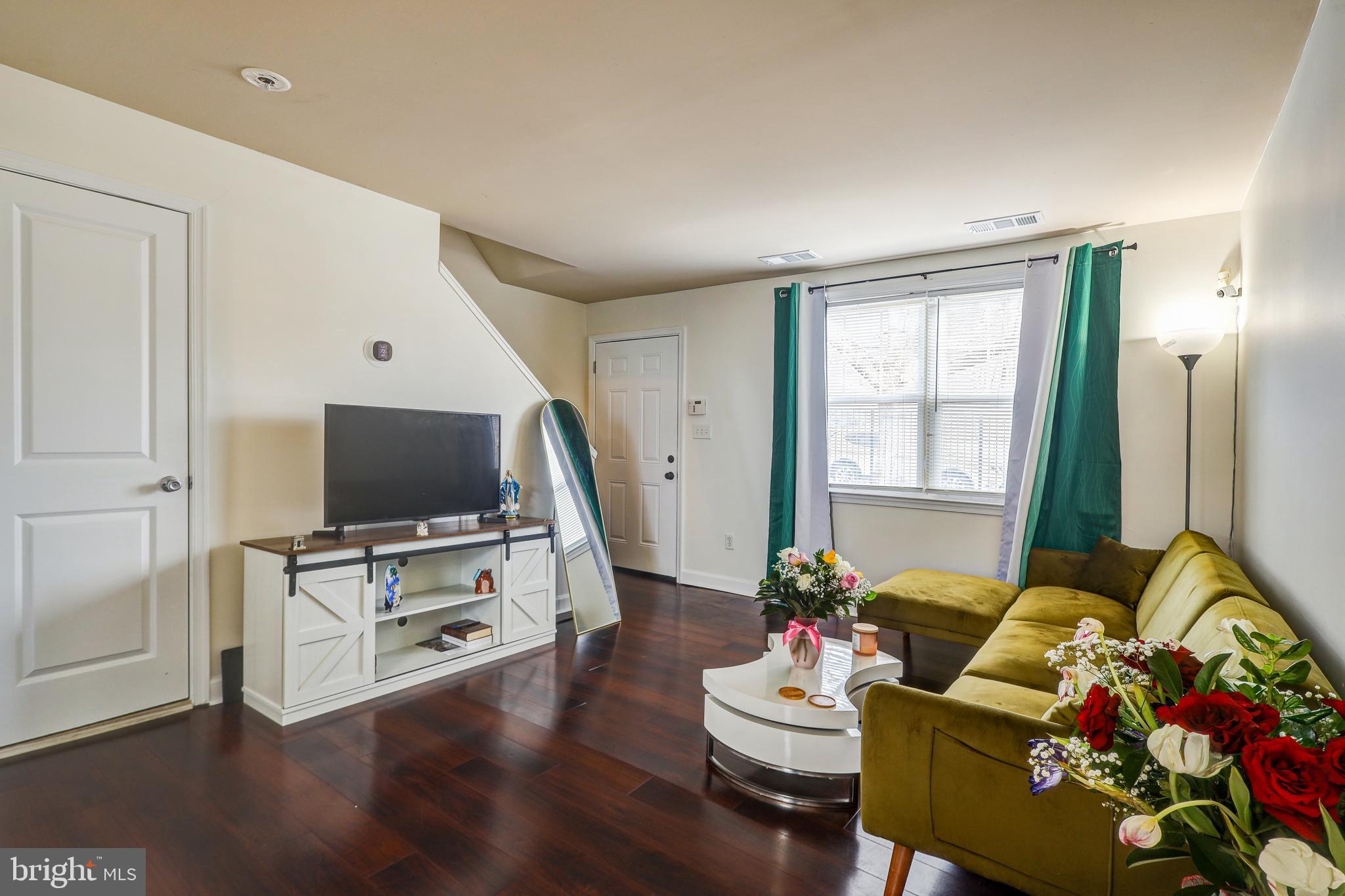 KENT VILLAGE - Residential