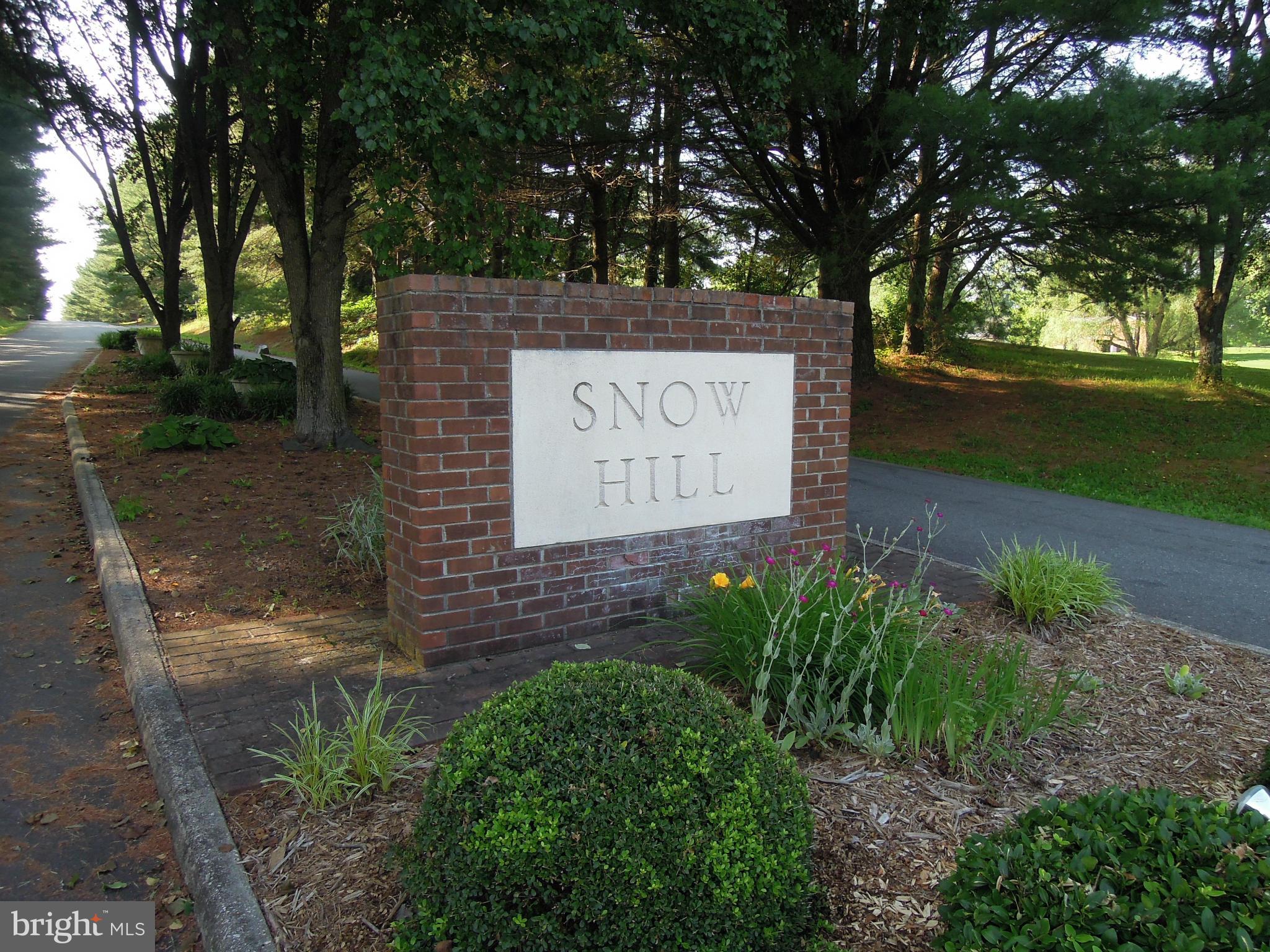 SNOW HILL - Land