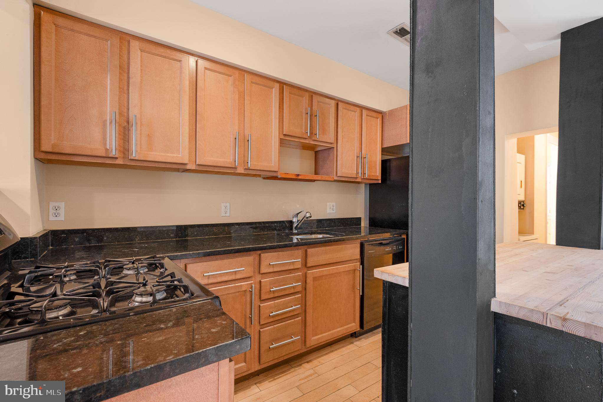 HOLLINS MARKET - Residential