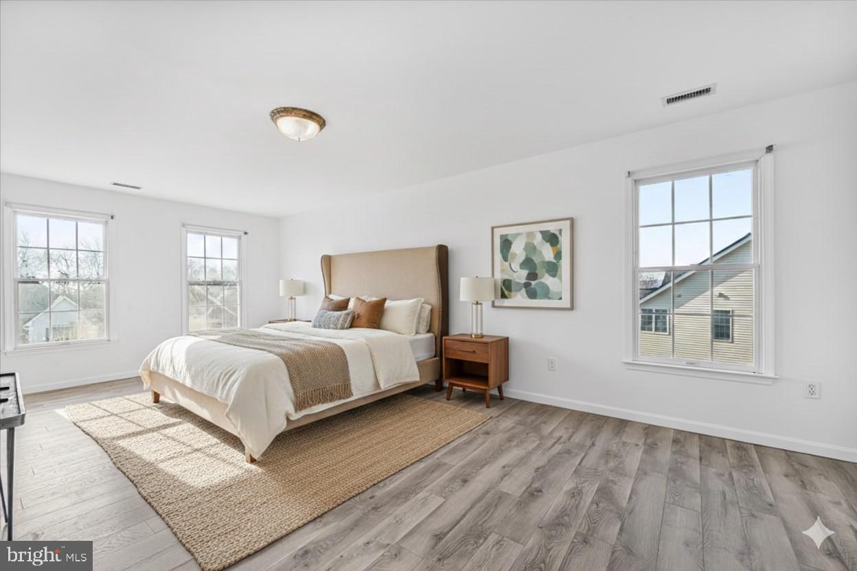 FOXFIELD AT MIDDLETOWN - Residential