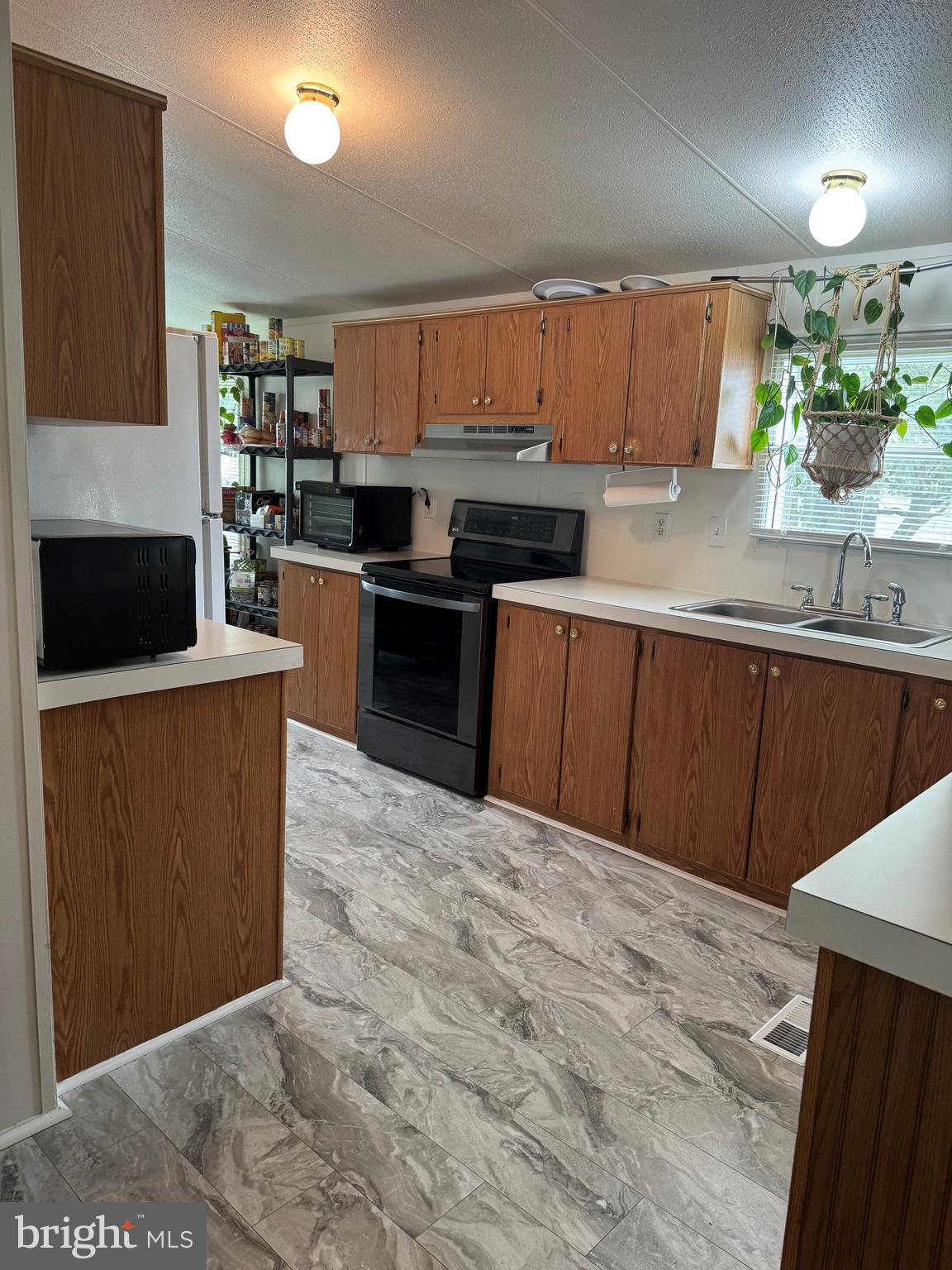 WALNUT GROVE MOBILE HOME PARK - Residential