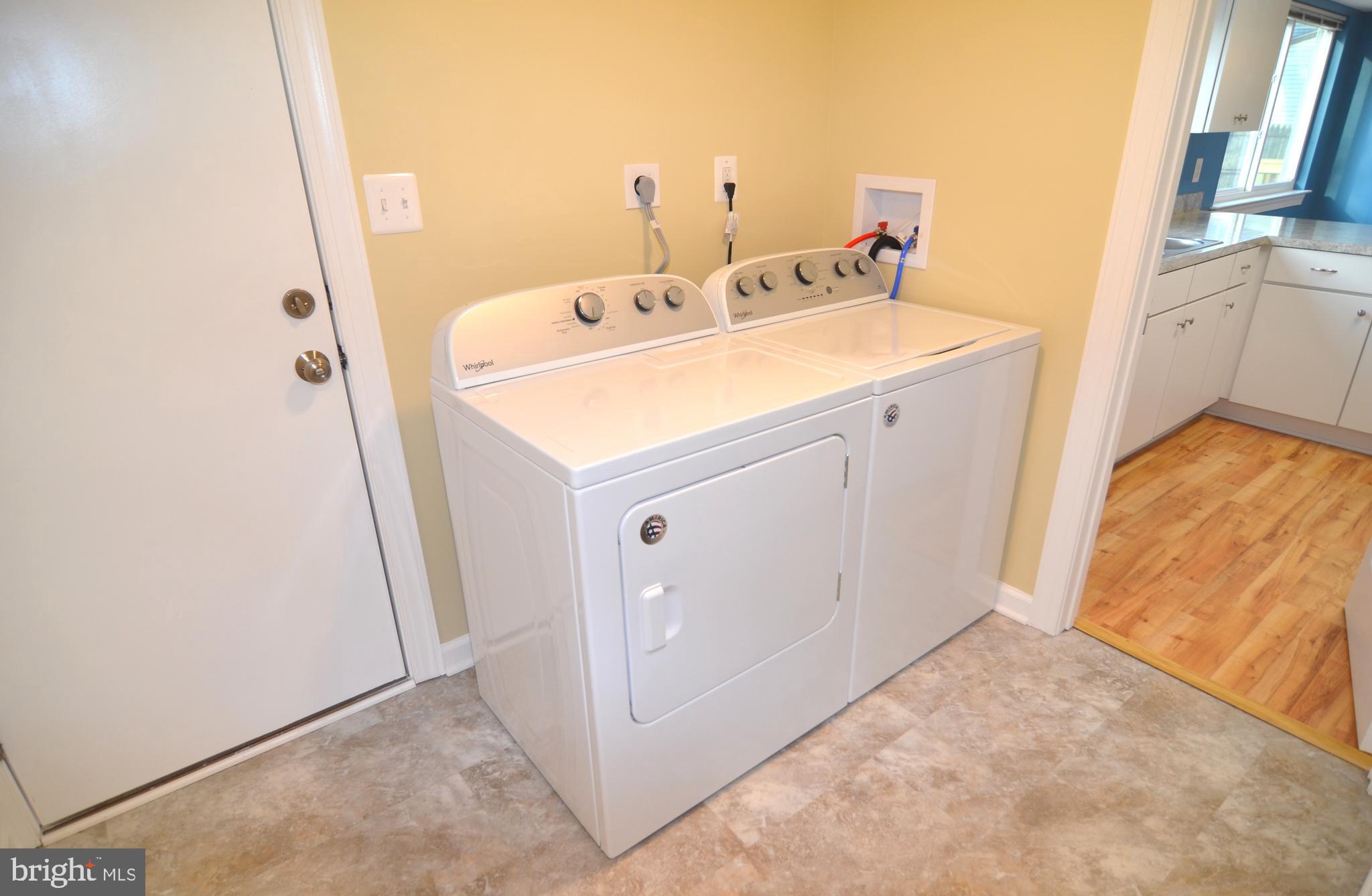 RAMBLING HILLS - Residential Lease