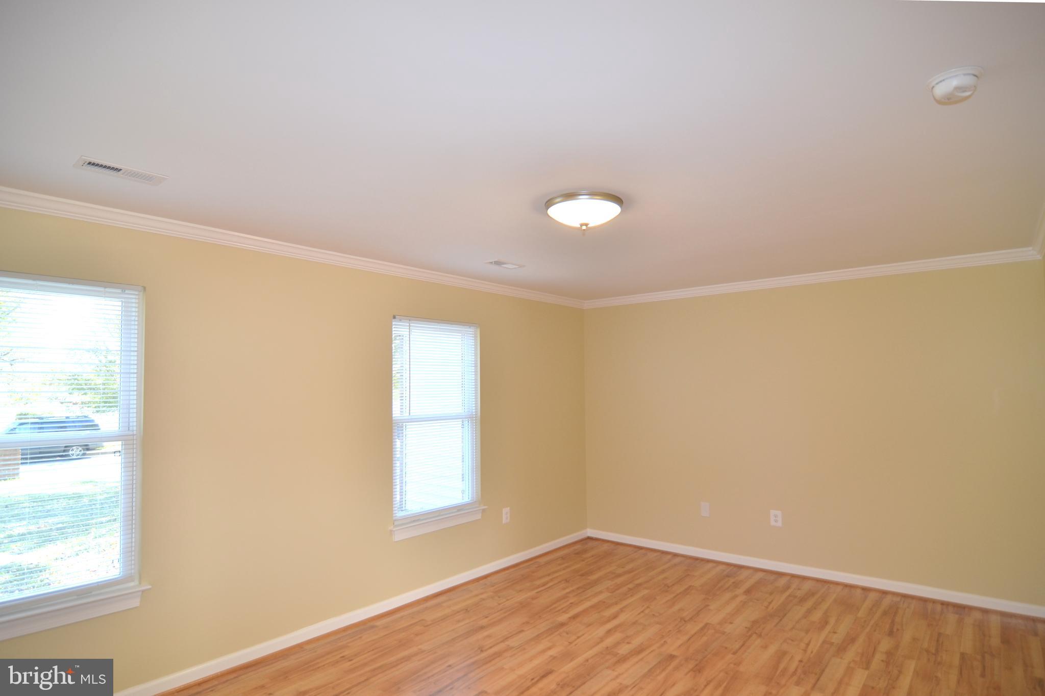 RAMBLING HILLS - Residential Lease