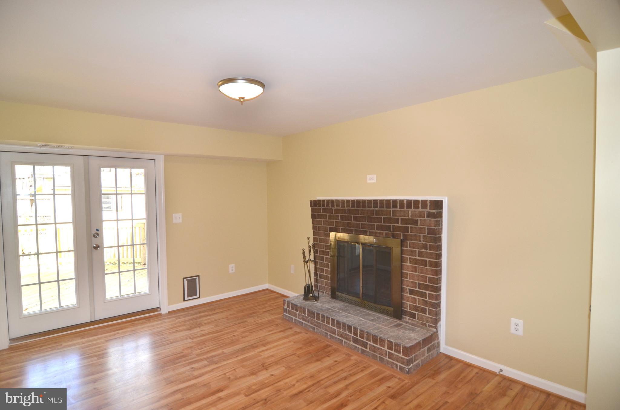 RAMBLING HILLS - Residential Lease