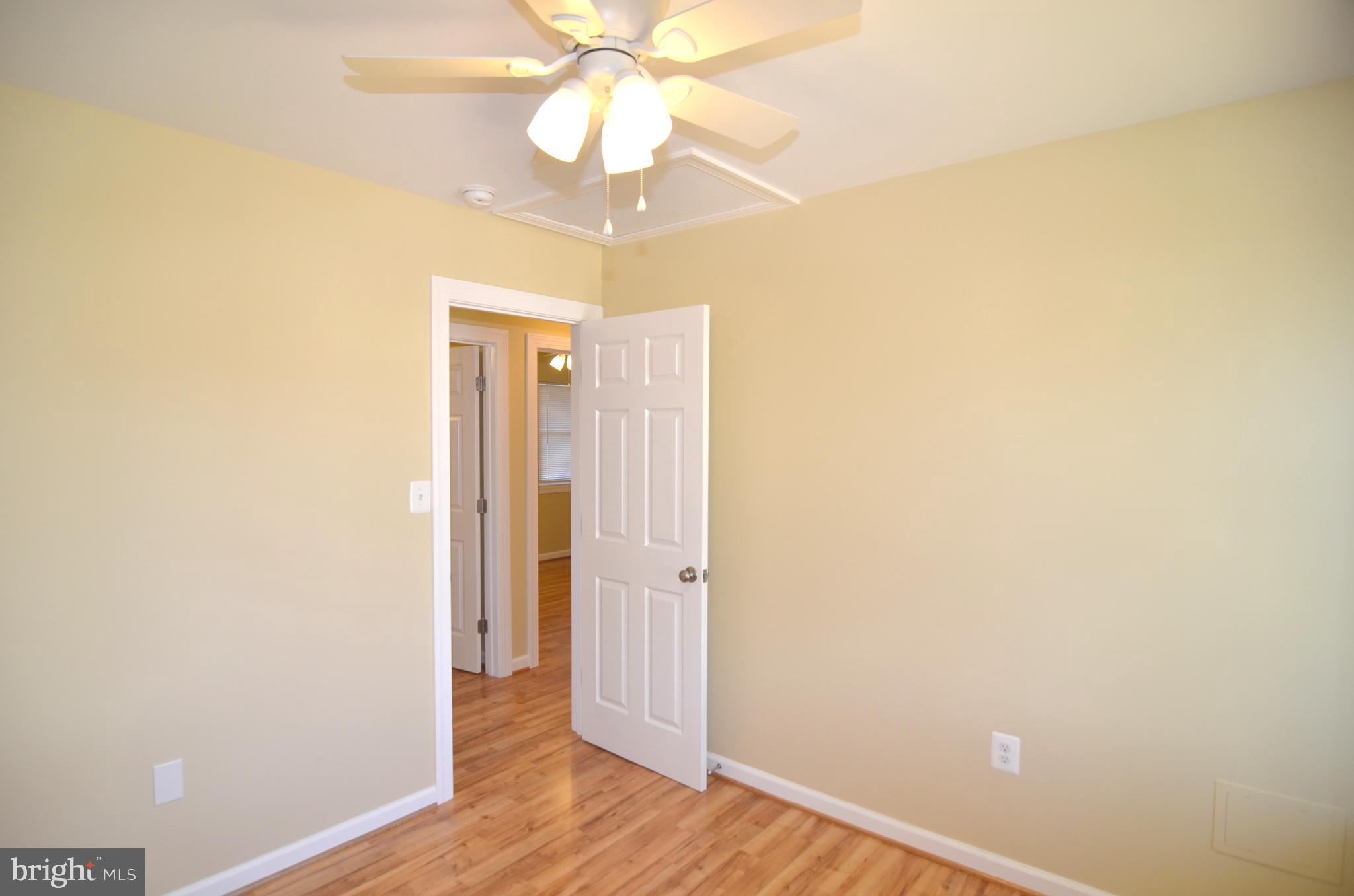 RAMBLING HILLS - Residential Lease