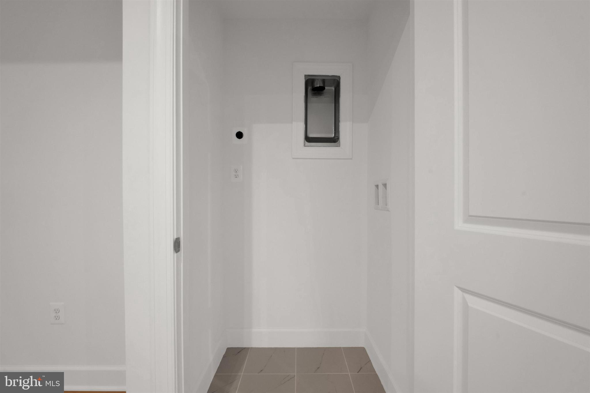 PIMMIT HILLS - Residential