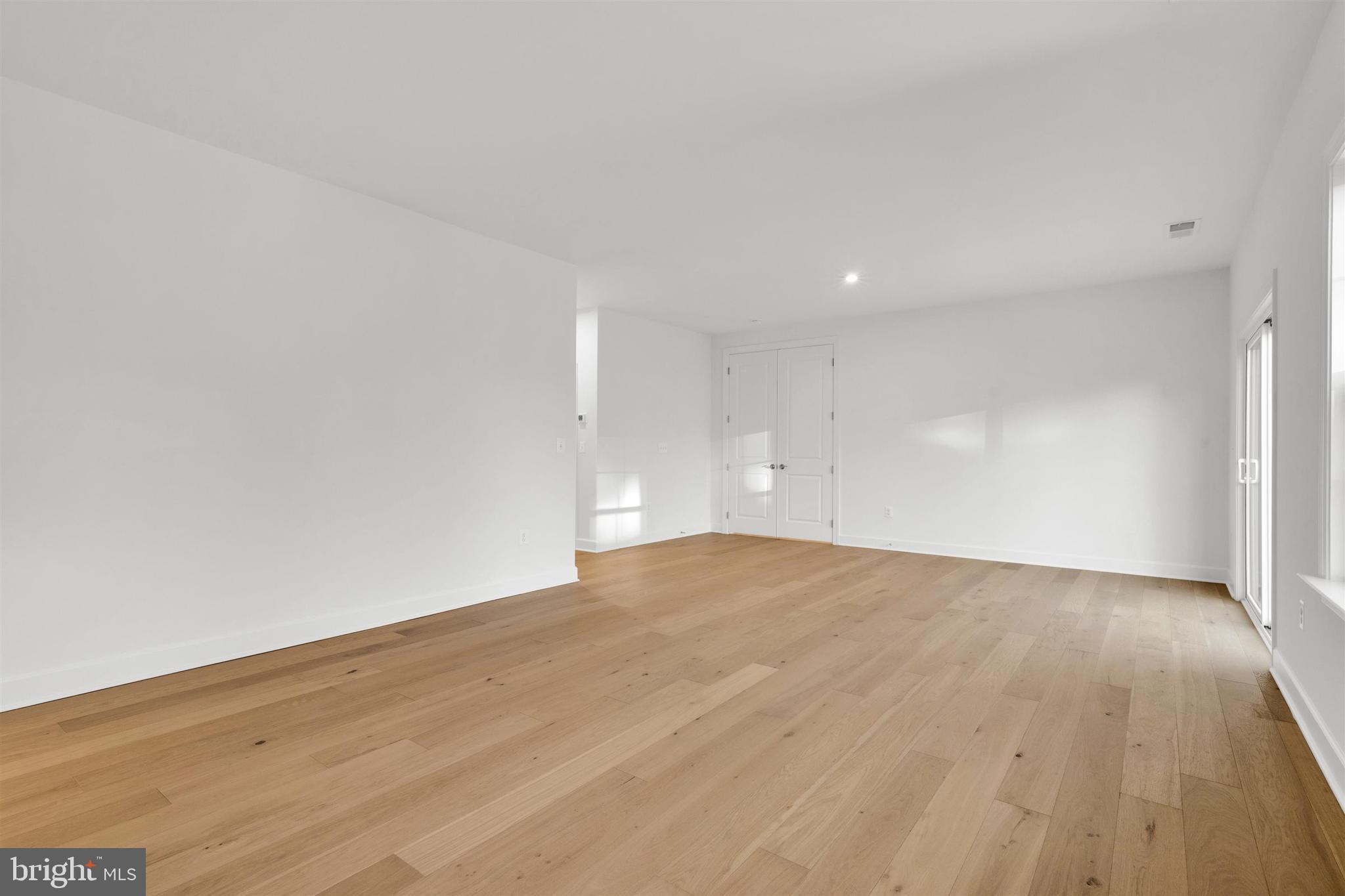 PIMMIT HILLS - Residential