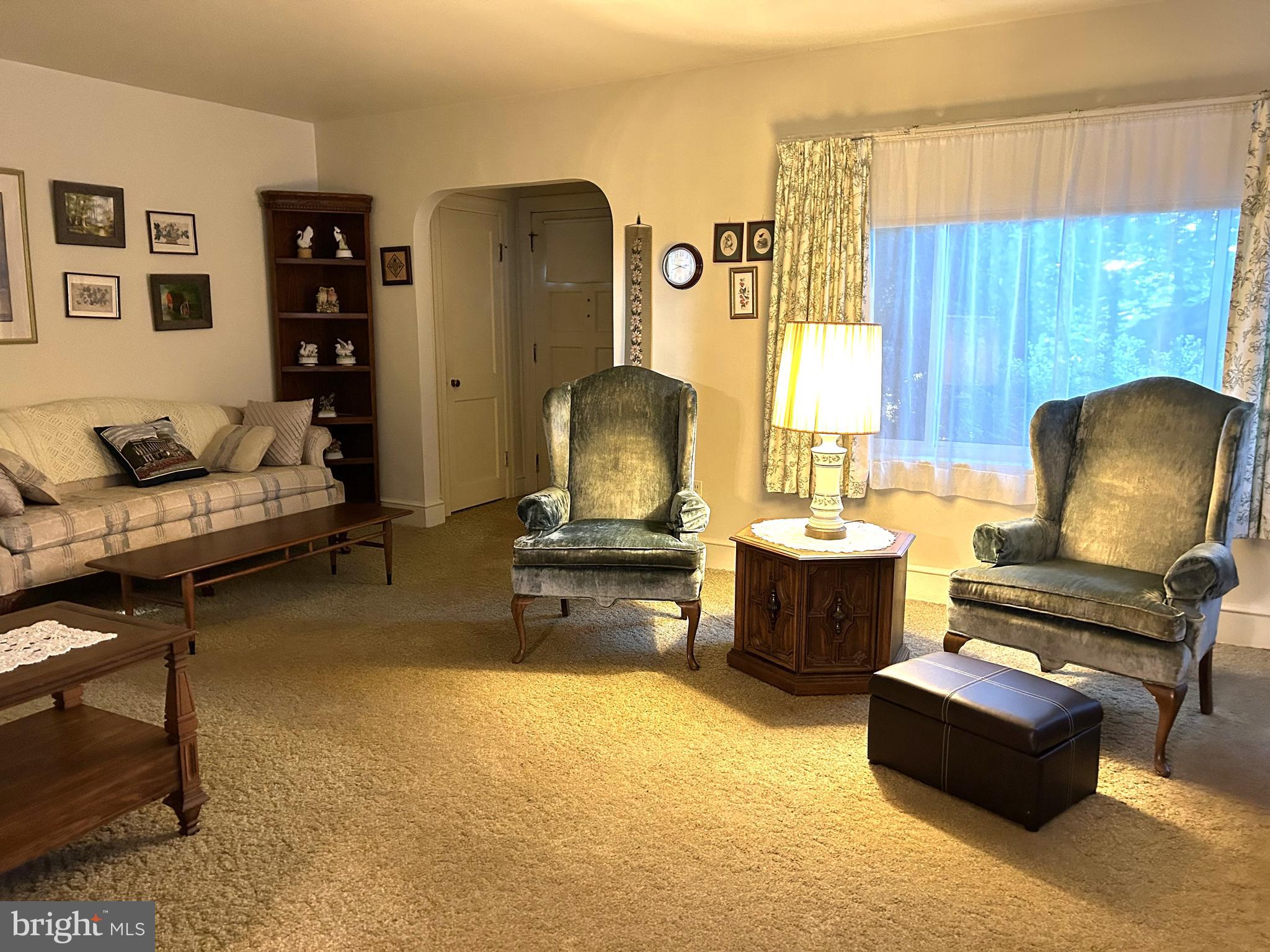 HOLLYWOOD HEIGHTS - Residential